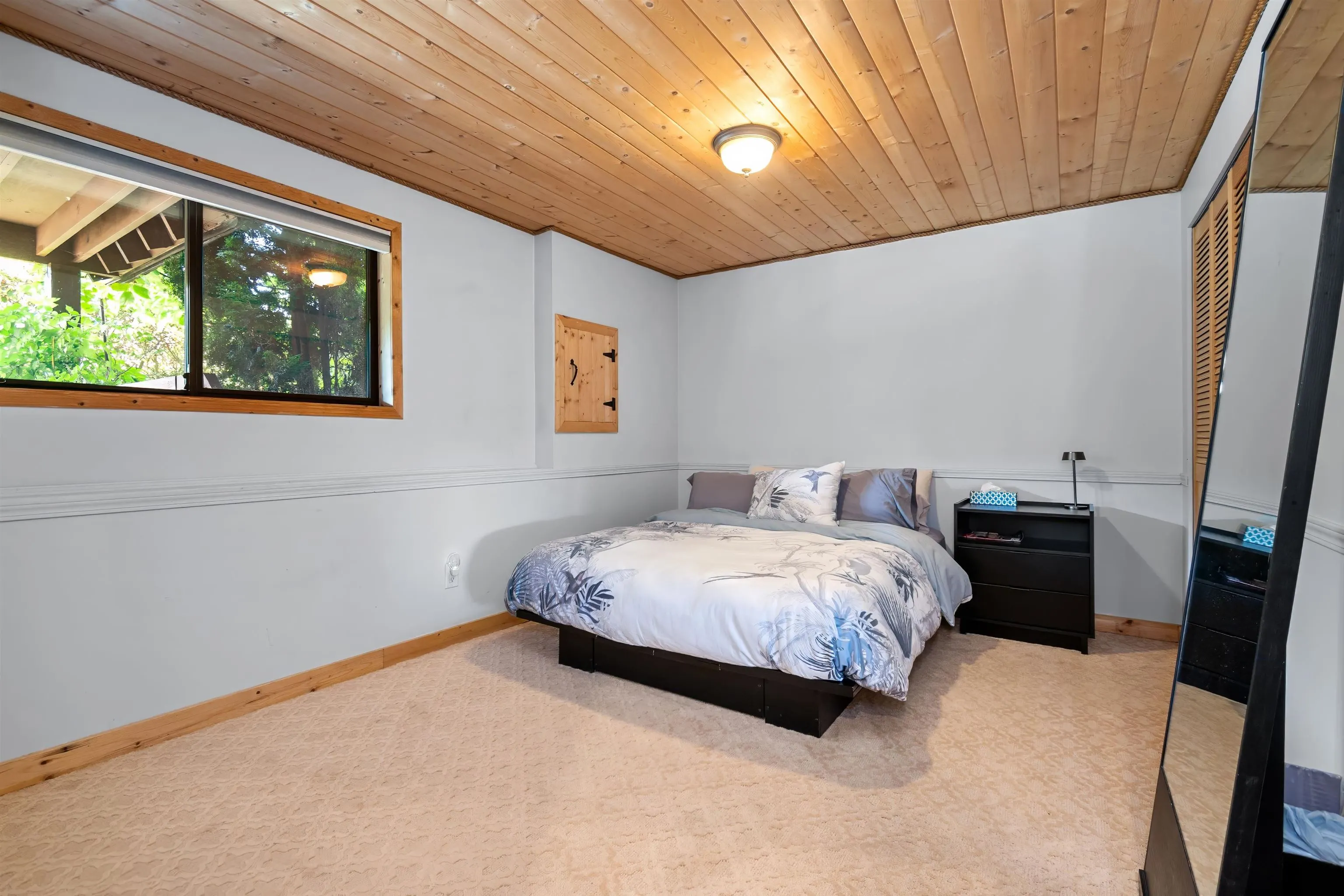 18058 57a Avenue