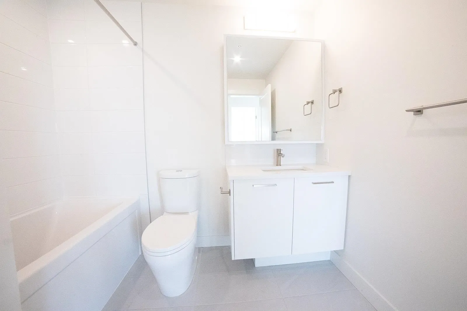 203 31900 Raven Avenue