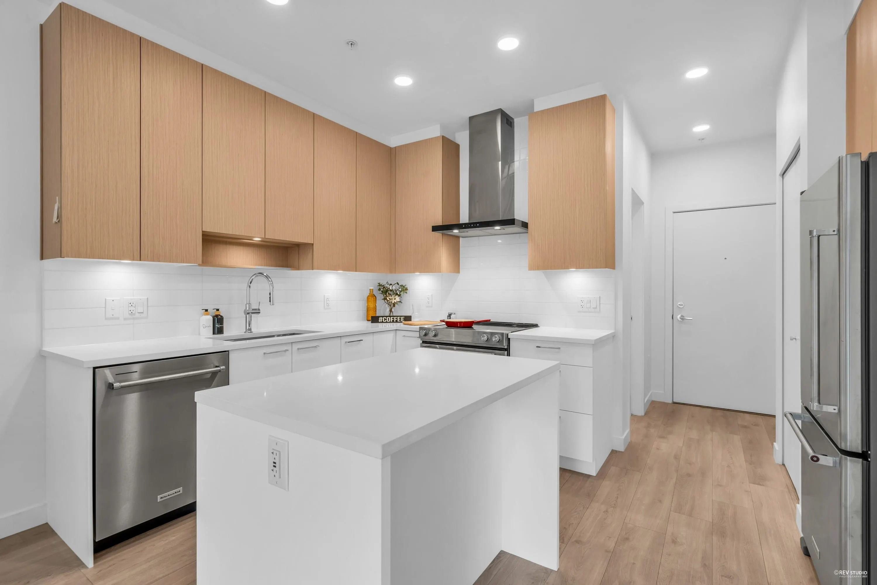 209 7588 16th Street