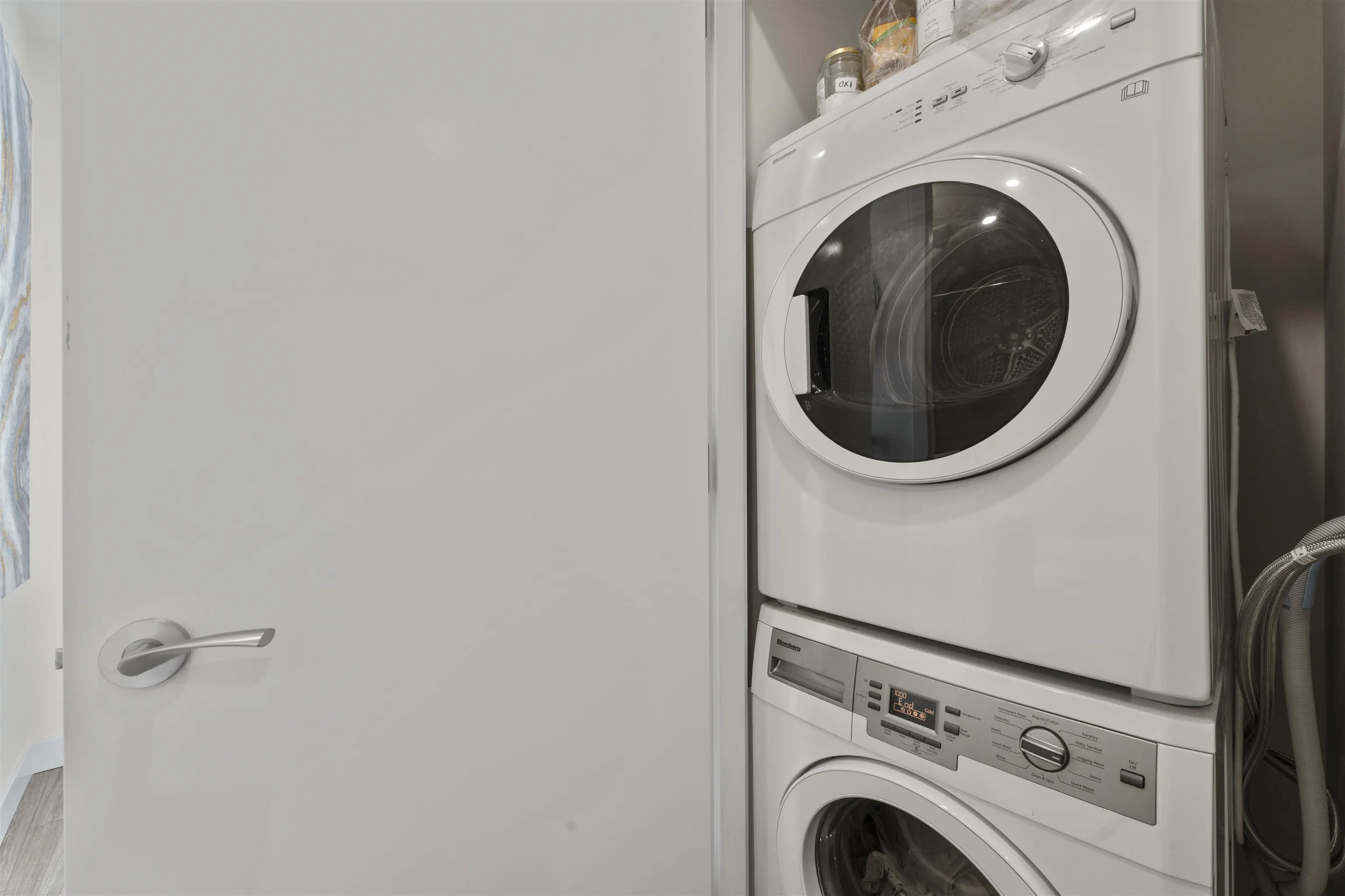 1206 6288 Cassie Avenue