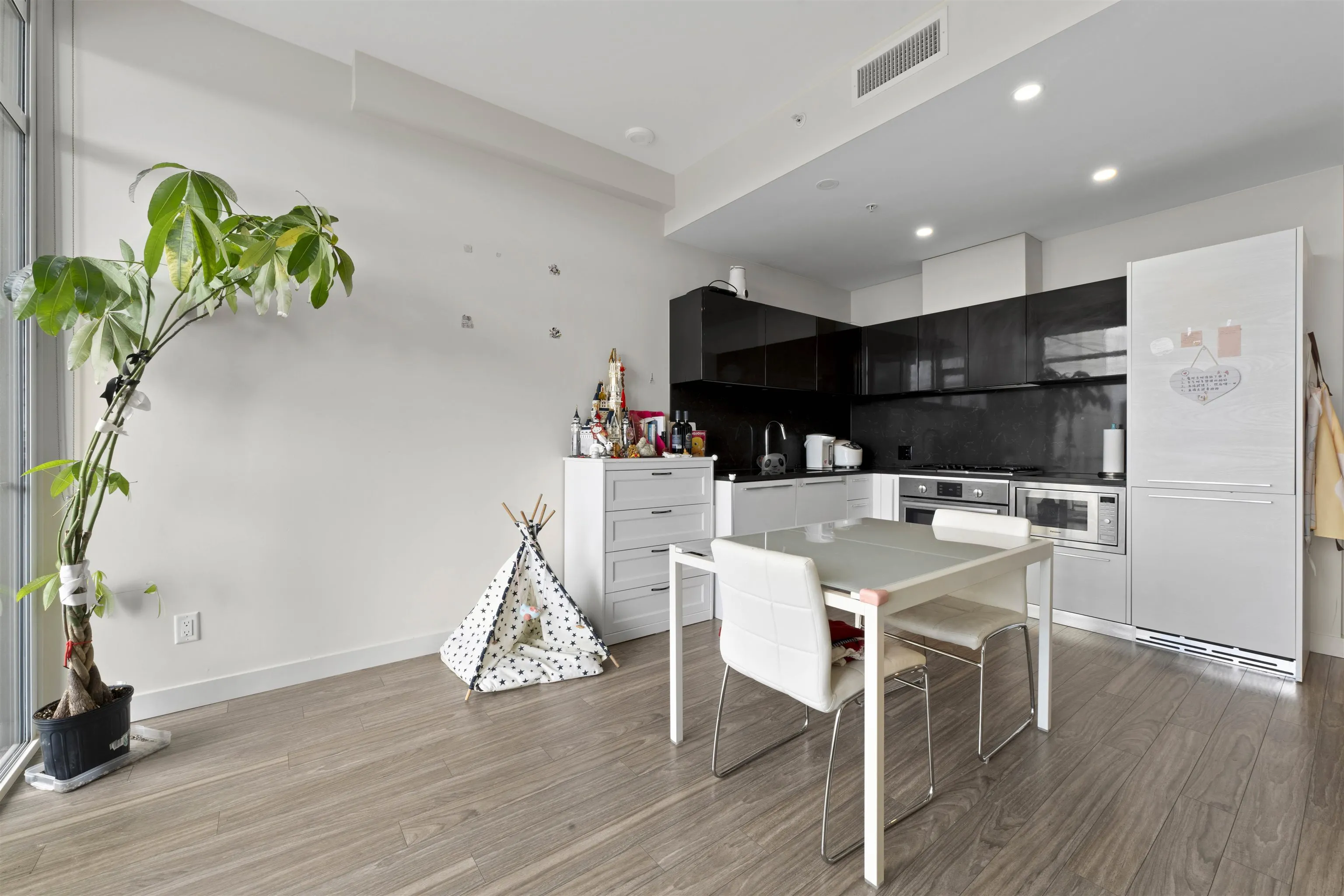 1206 6288 Cassie Avenue