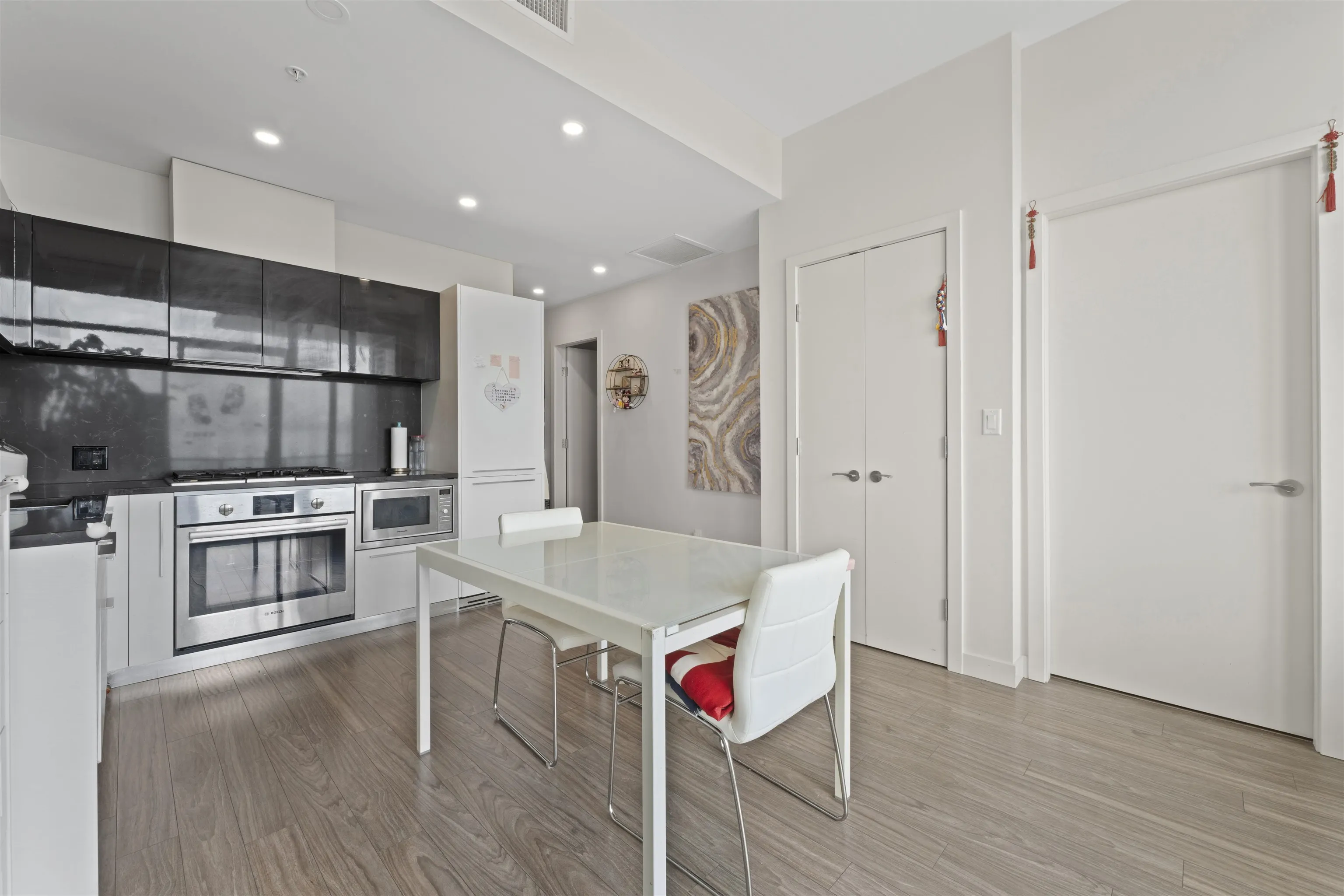 1206 6288 Cassie Avenue