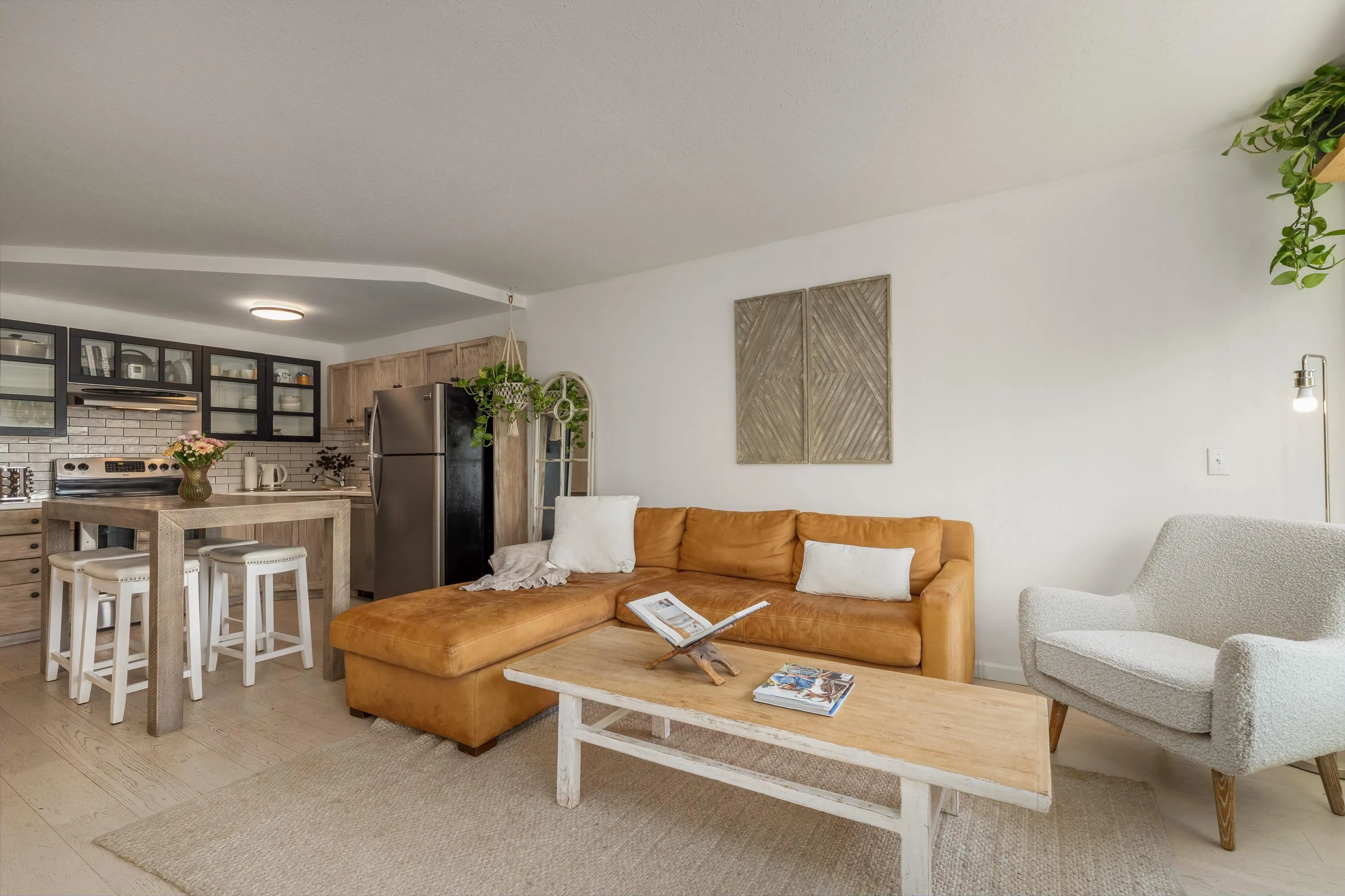 310 2221 Gondola Way