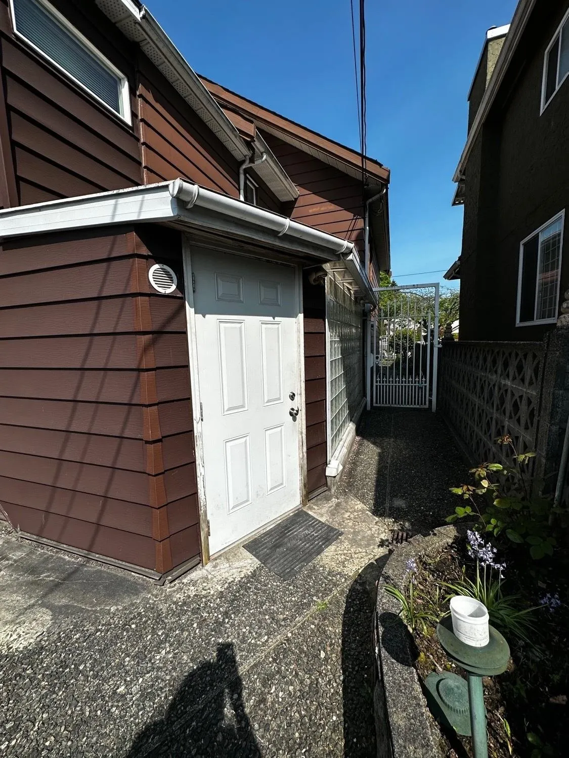 Basement 1185 Nanaimo Street