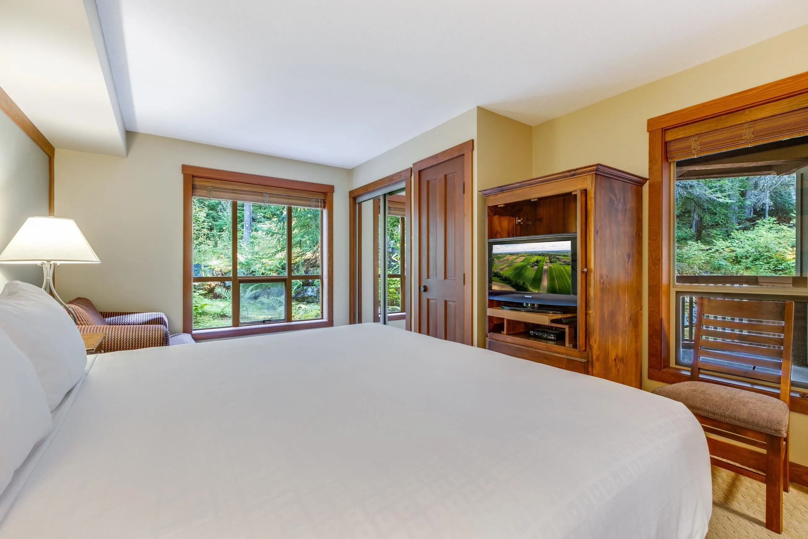 214G2 4653 Blackcomb Way