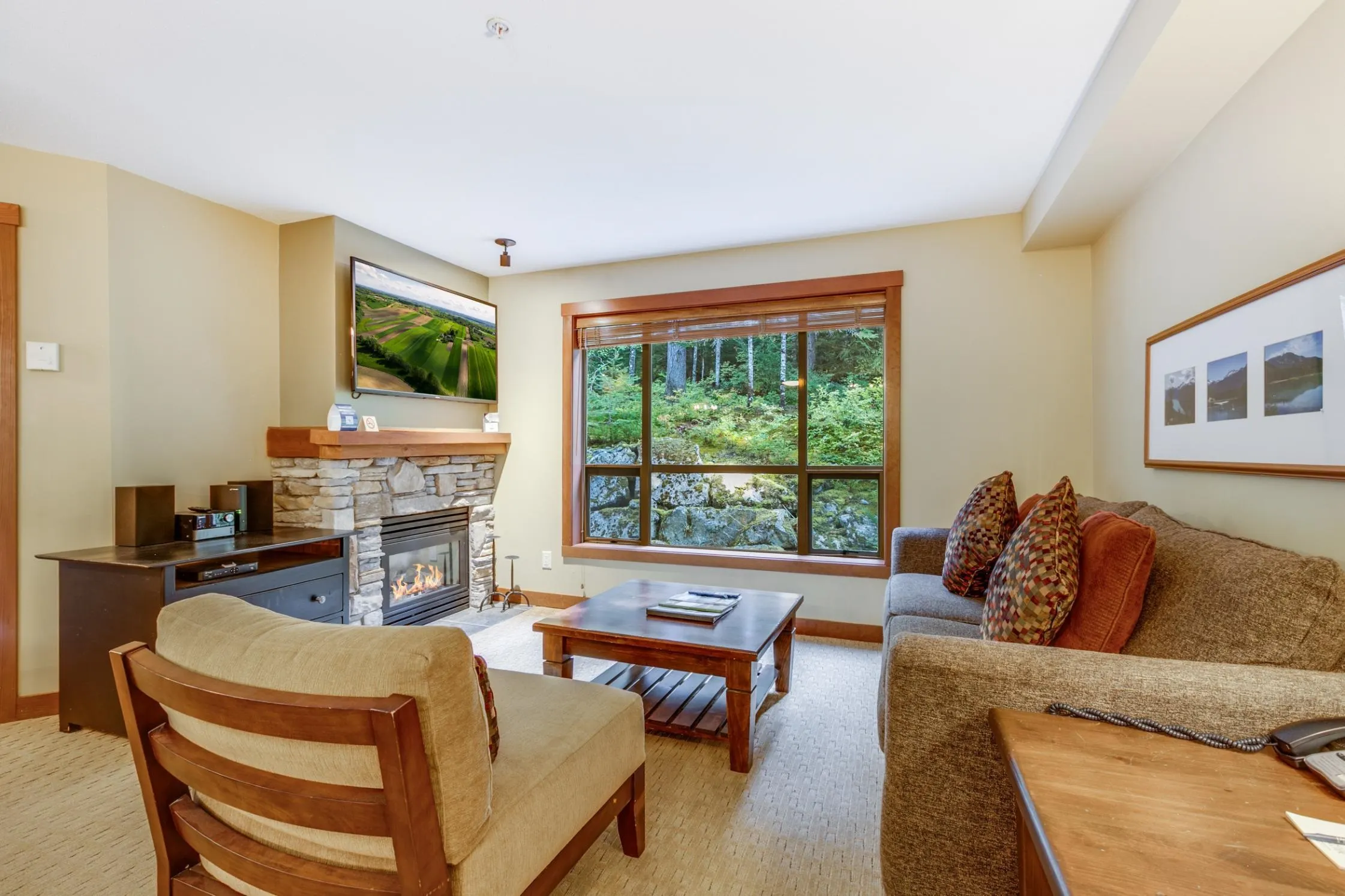 214G2 4653 Blackcomb Way