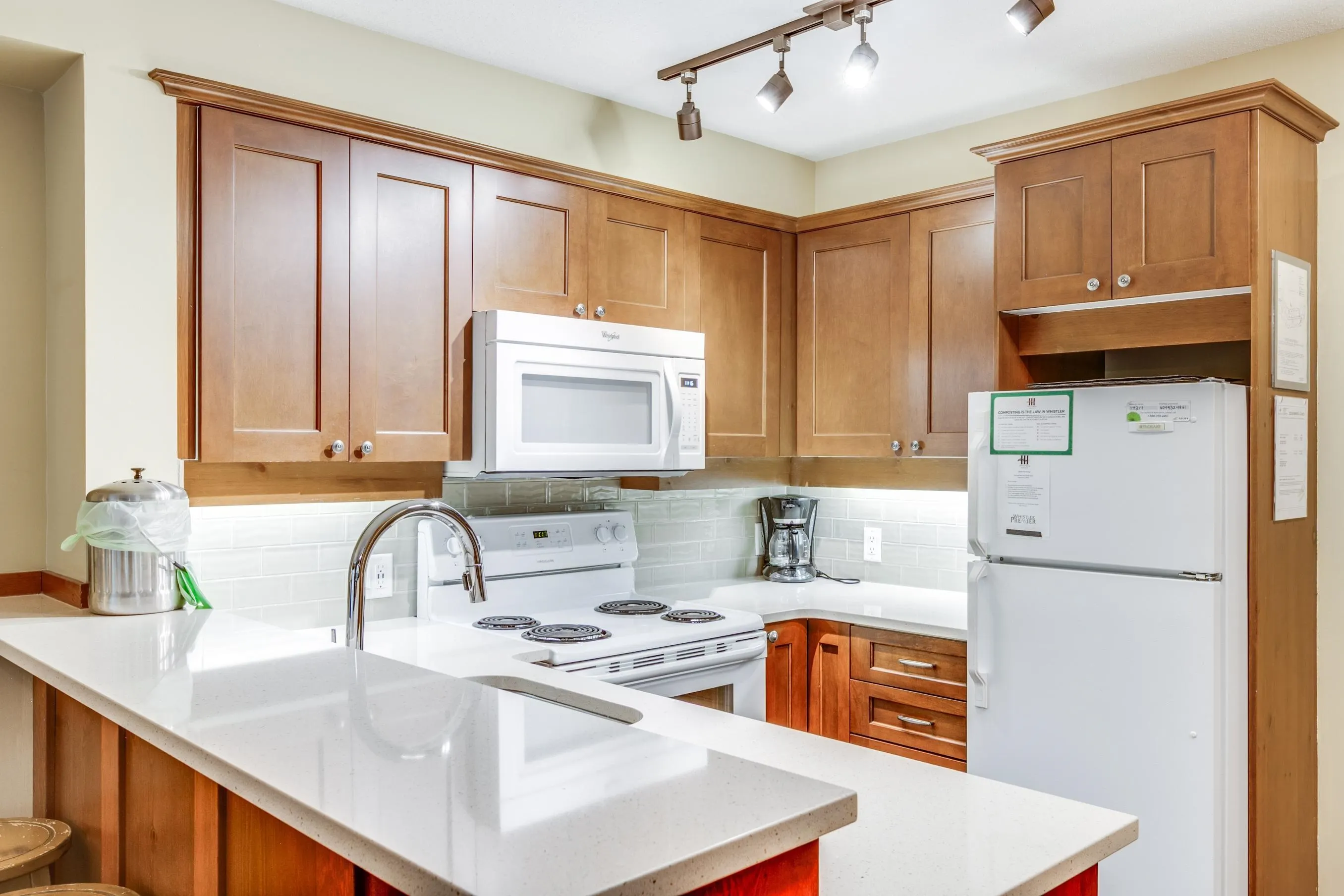 214G2 4653 Blackcomb Way