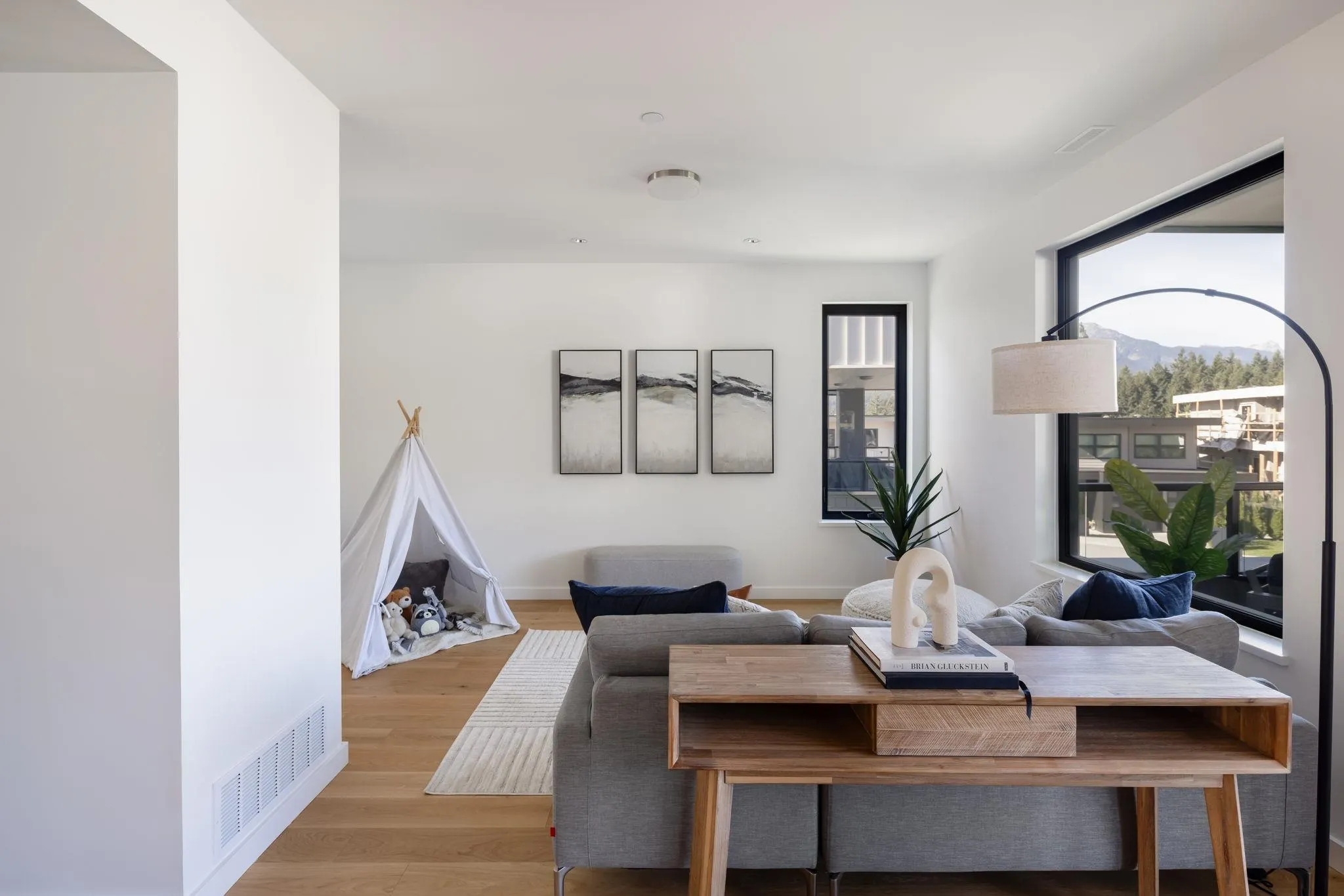 2943 Huckleberry Drive