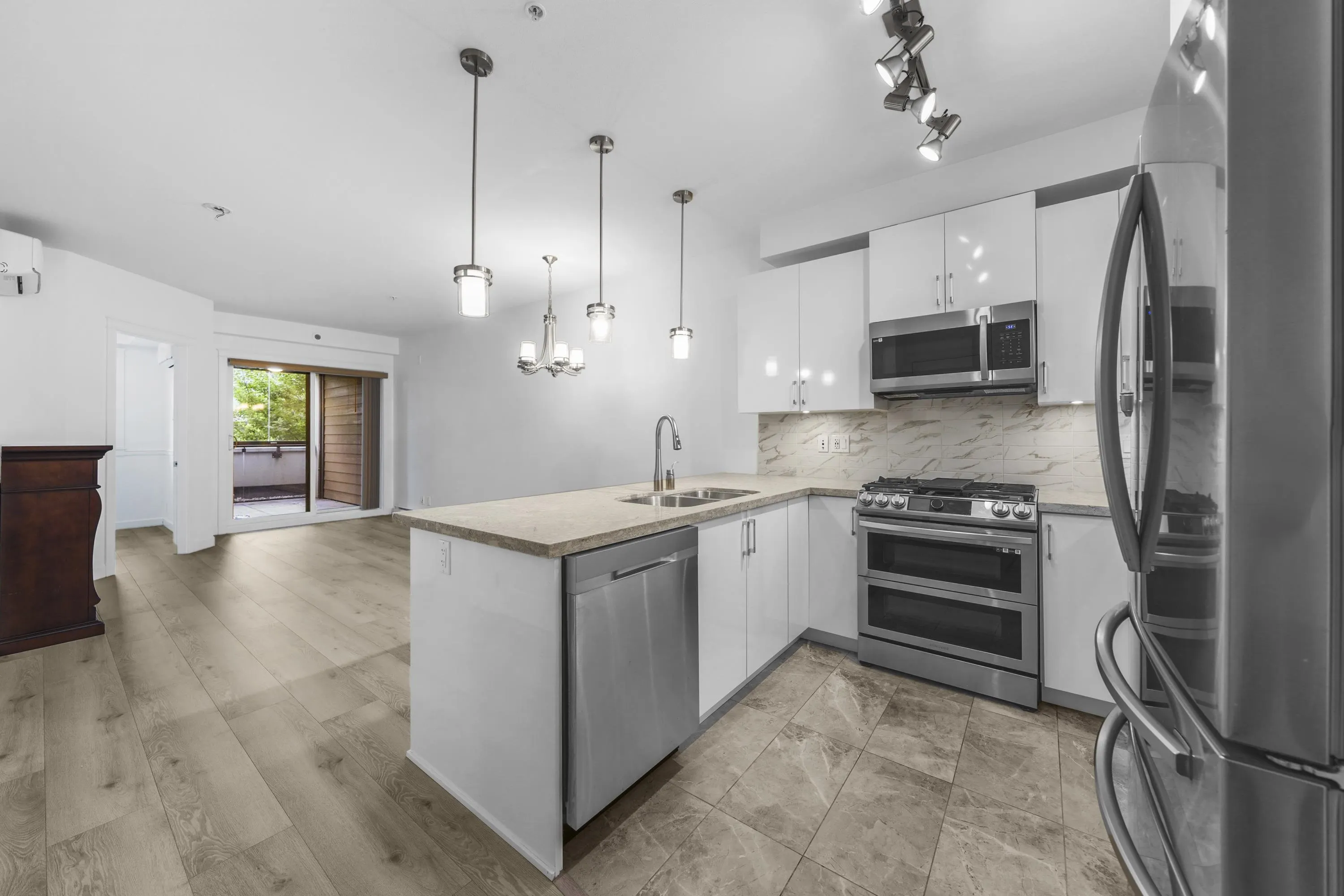 202 20376 86 Avenue