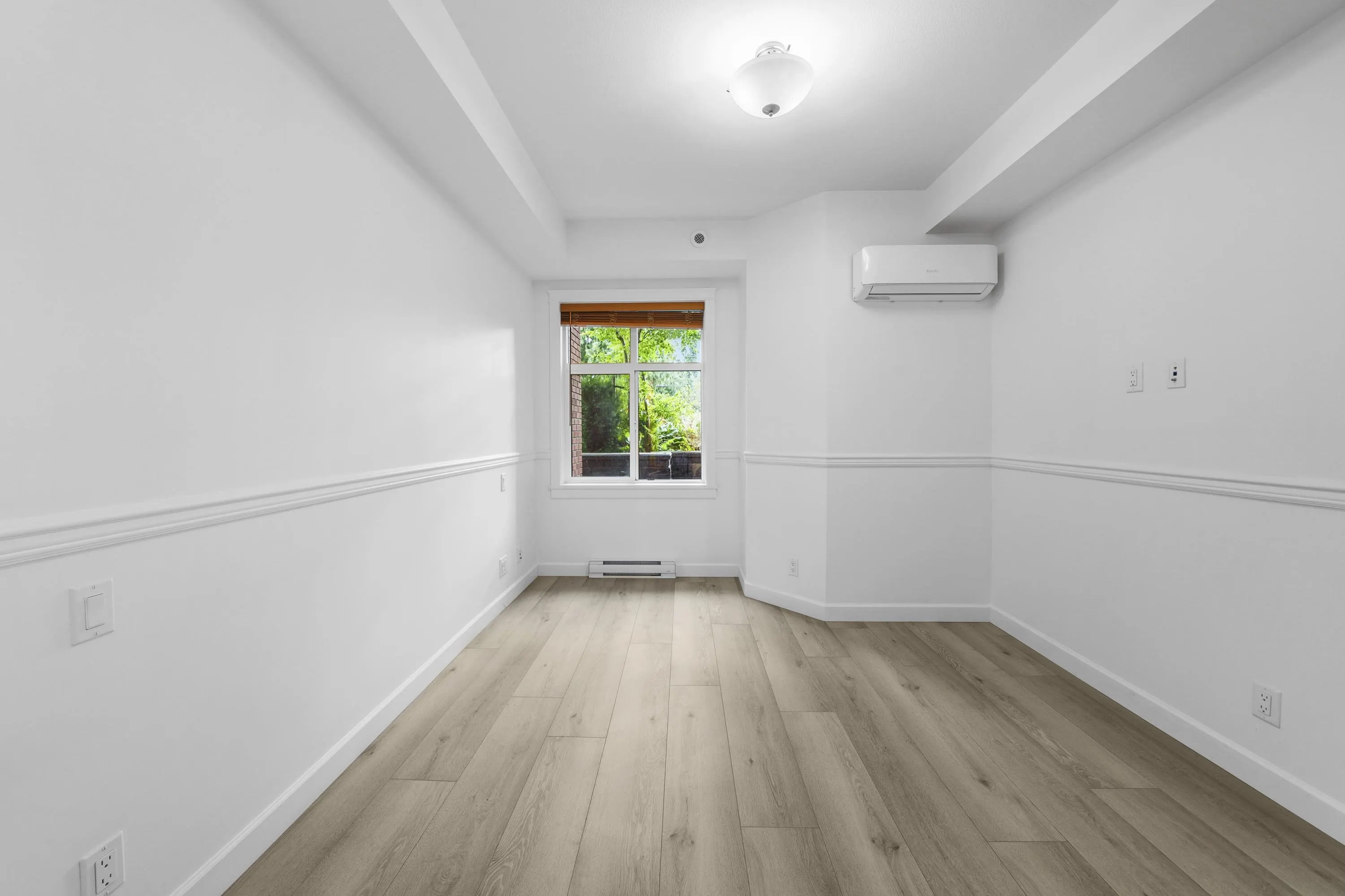 202 20376 86 Avenue