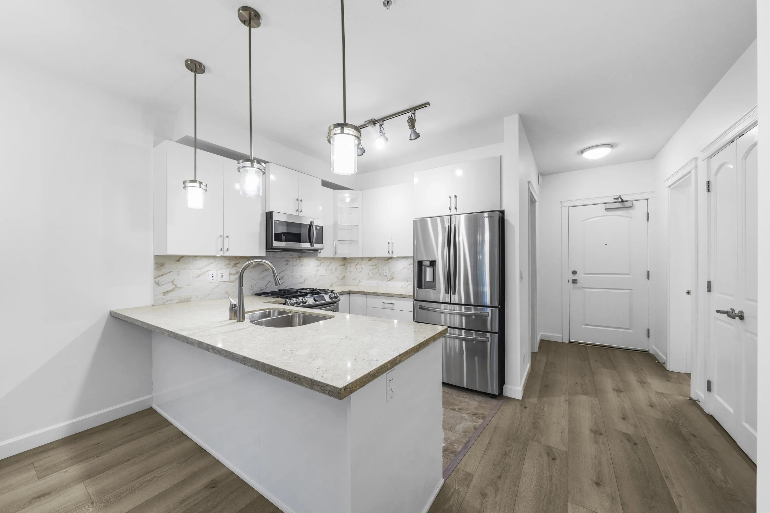 202 20376 86 Avenue