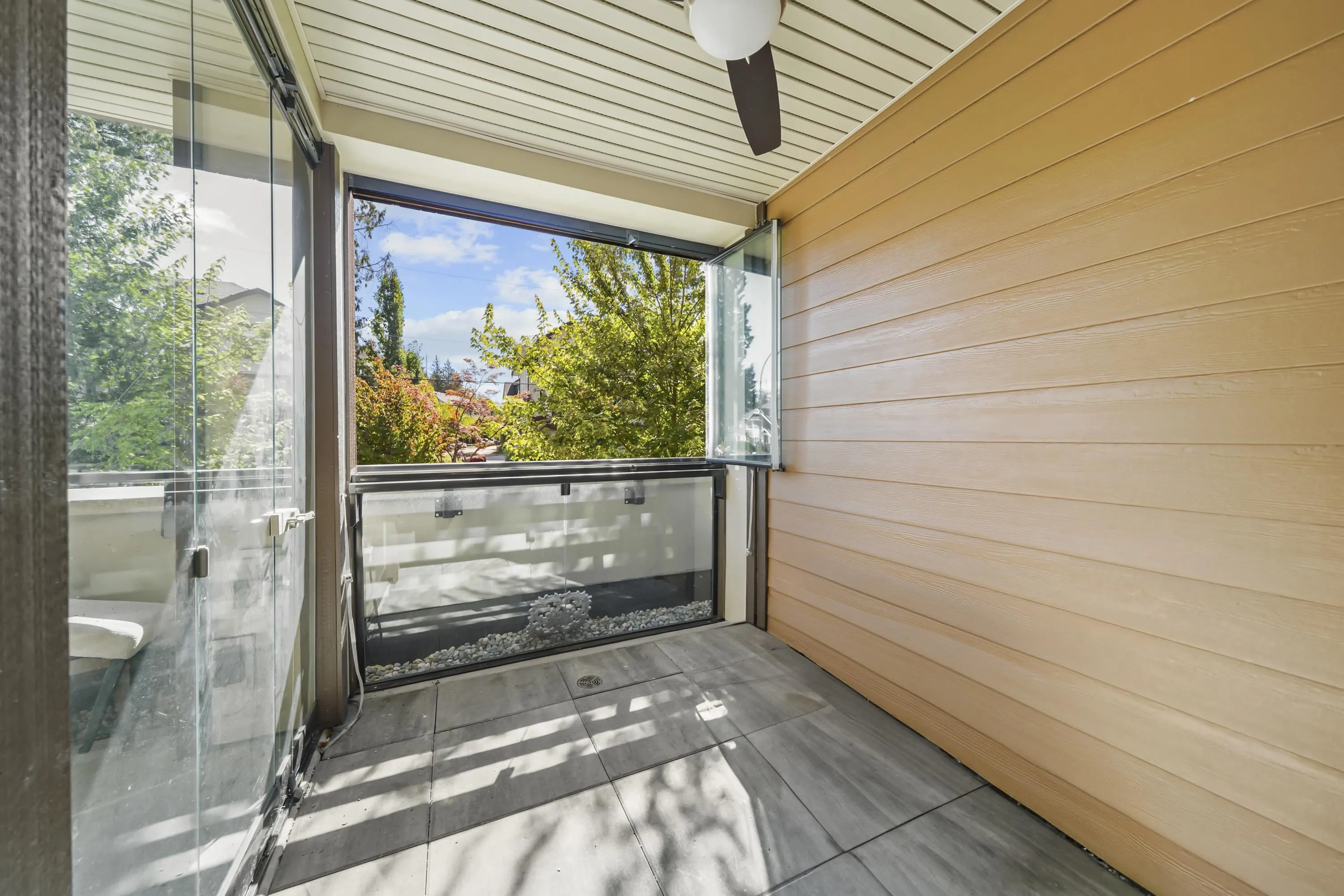 202 20376 86 Avenue