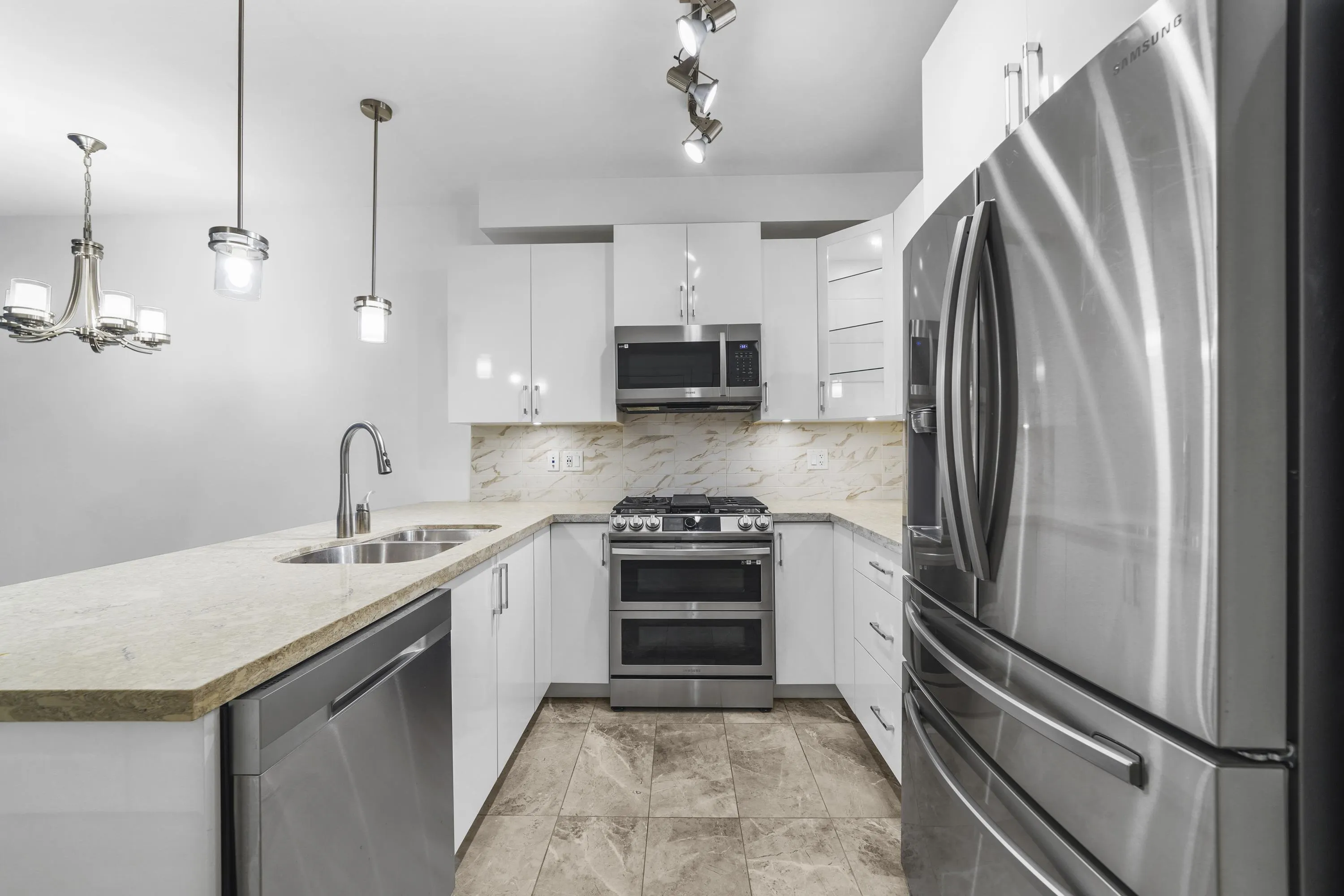 202 20376 86 Avenue