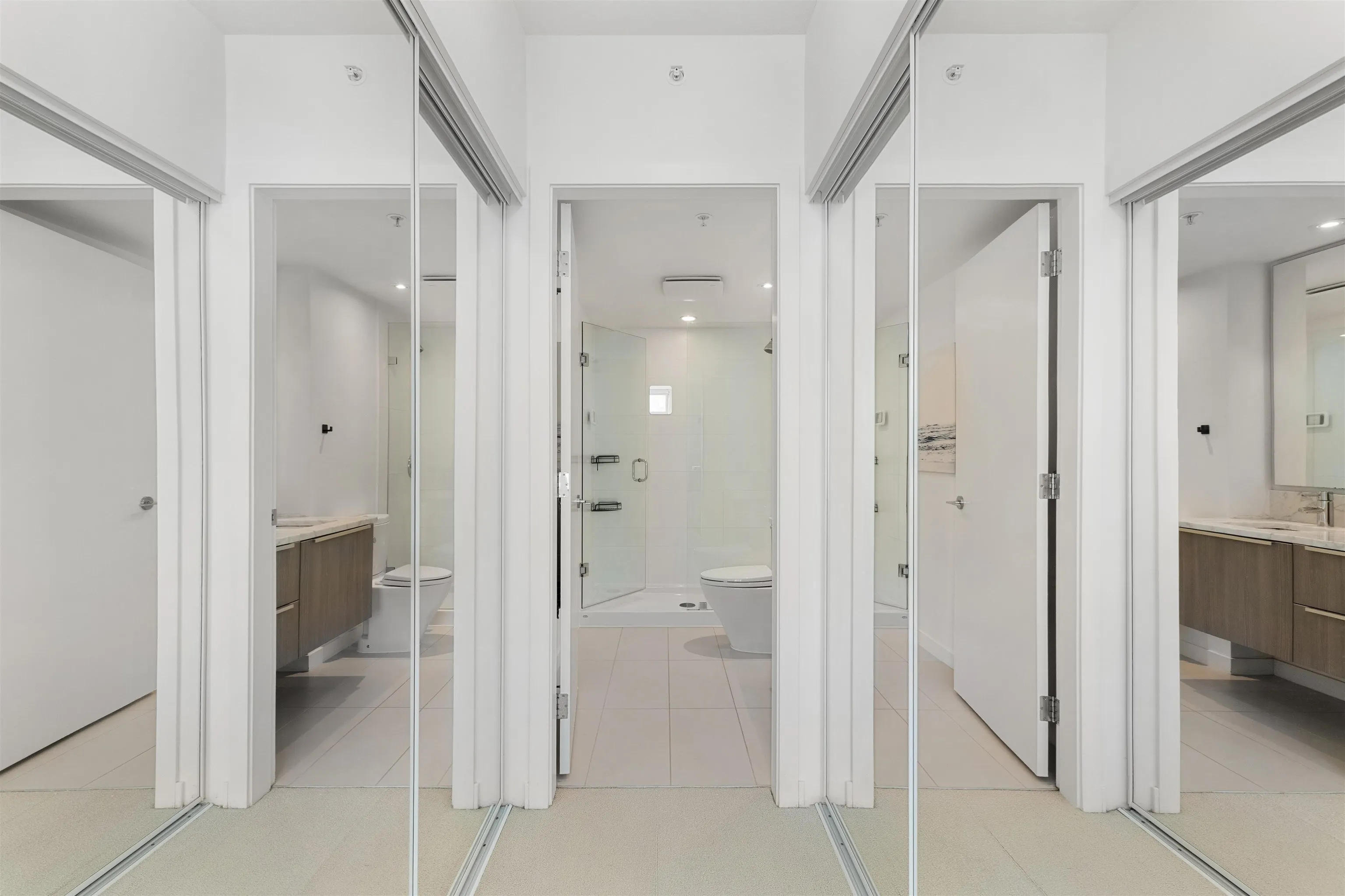 2508 6461 Telford Avenue