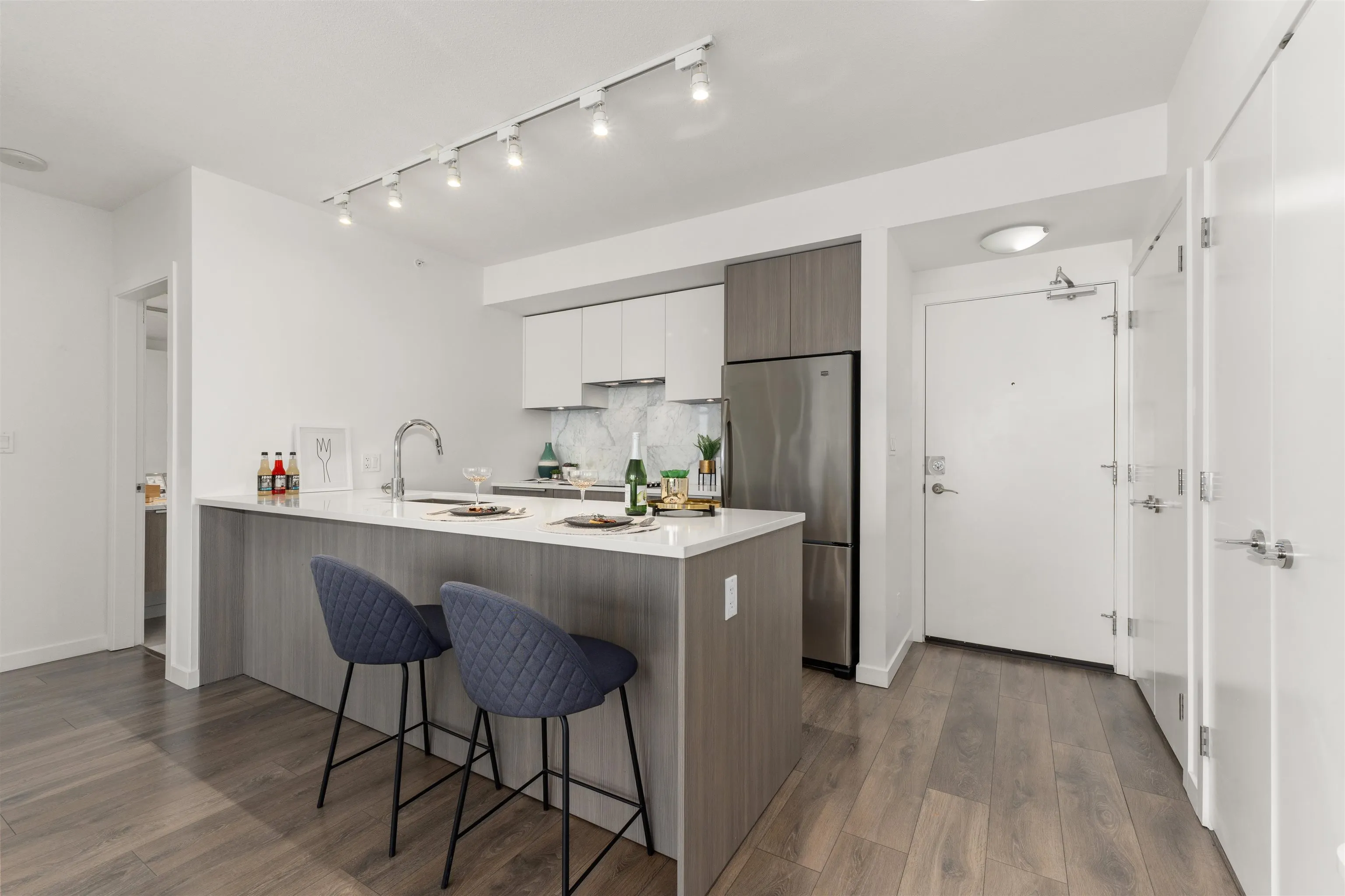 2508 6461 Telford Avenue