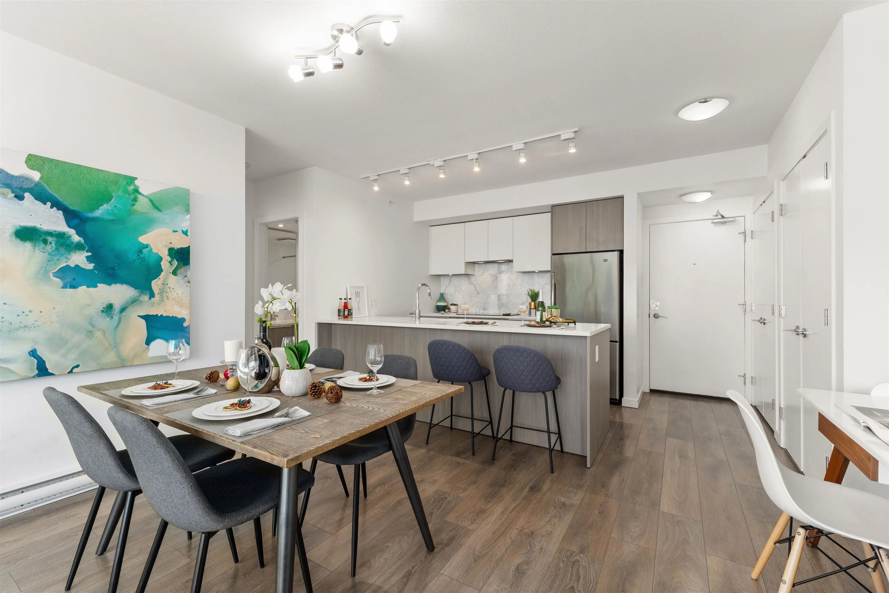 2508 6461 Telford Avenue