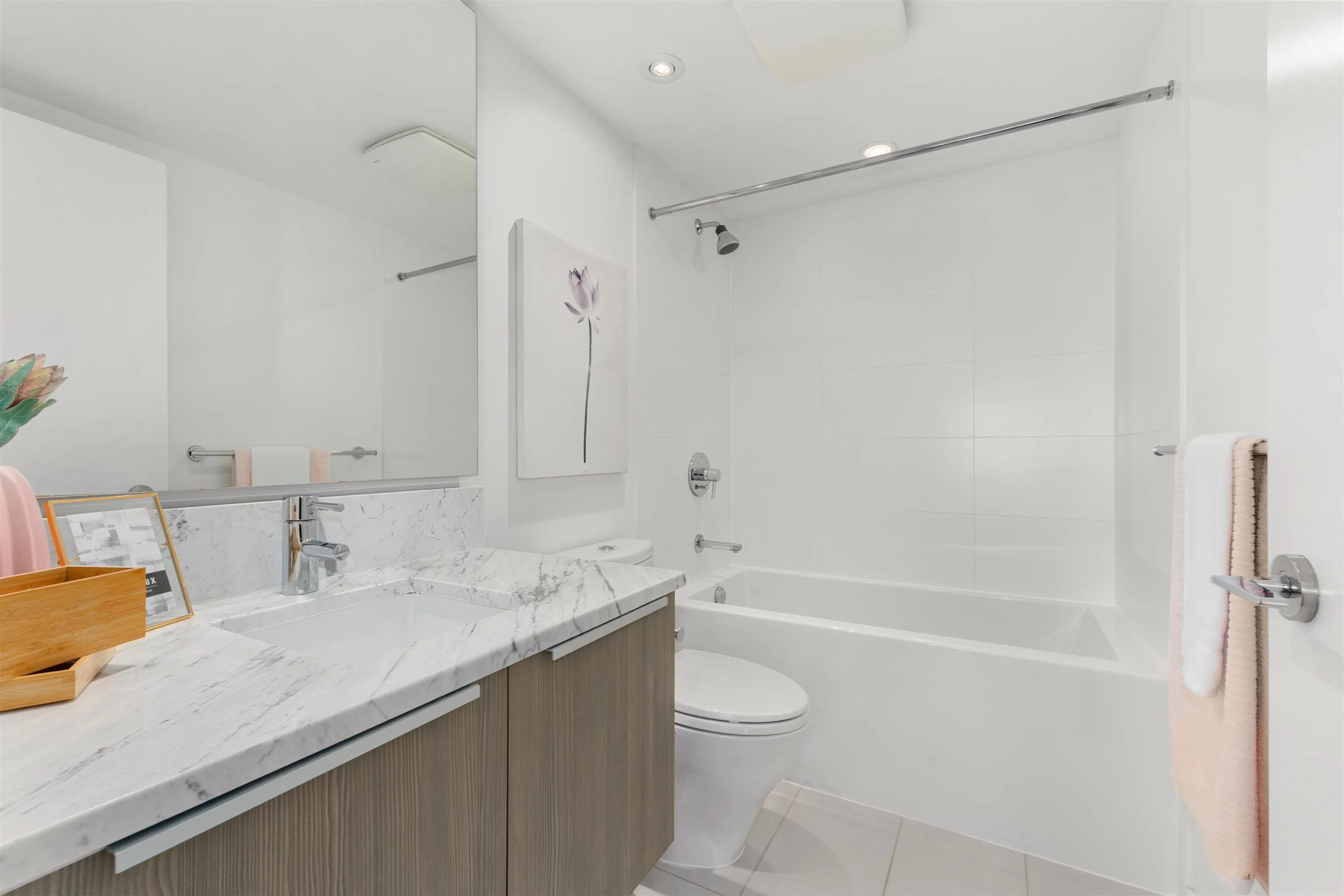 2508 6461 Telford Avenue