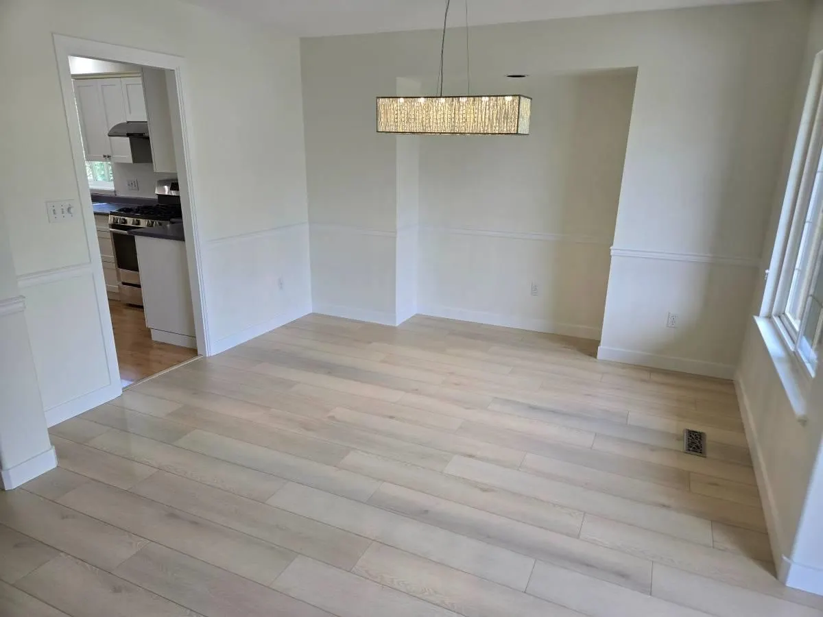 Upper 19836 Fairfield Avenue