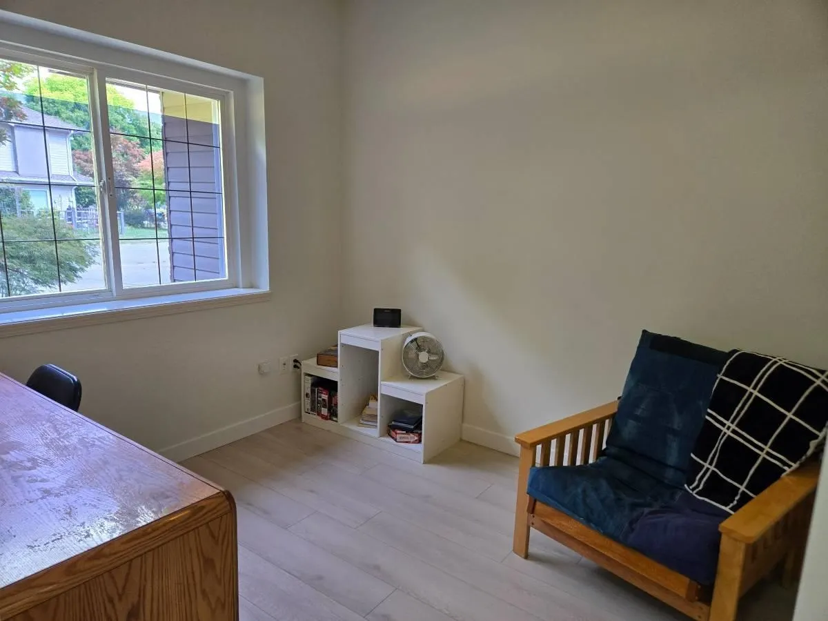 Upper 19836 Fairfield Avenue