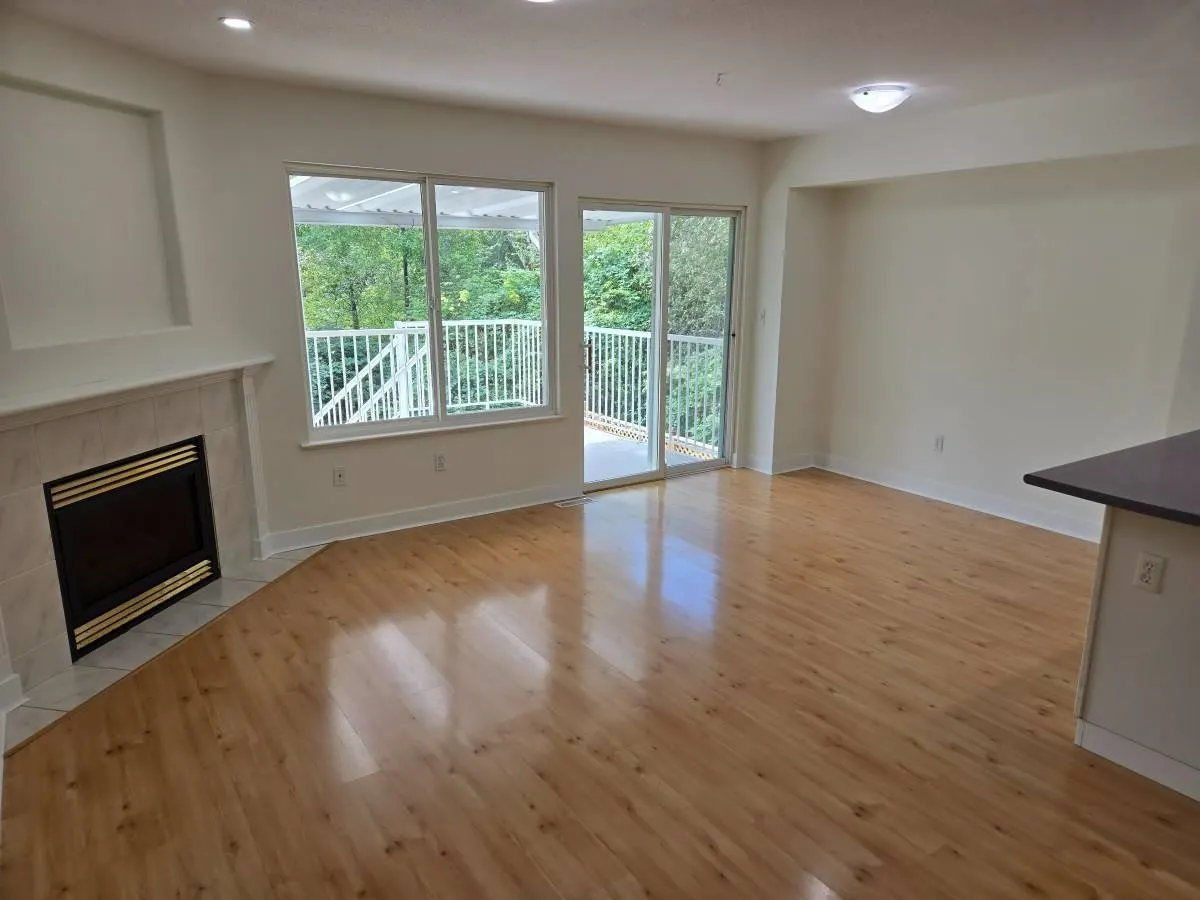 Upper 19836 Fairfield Avenue