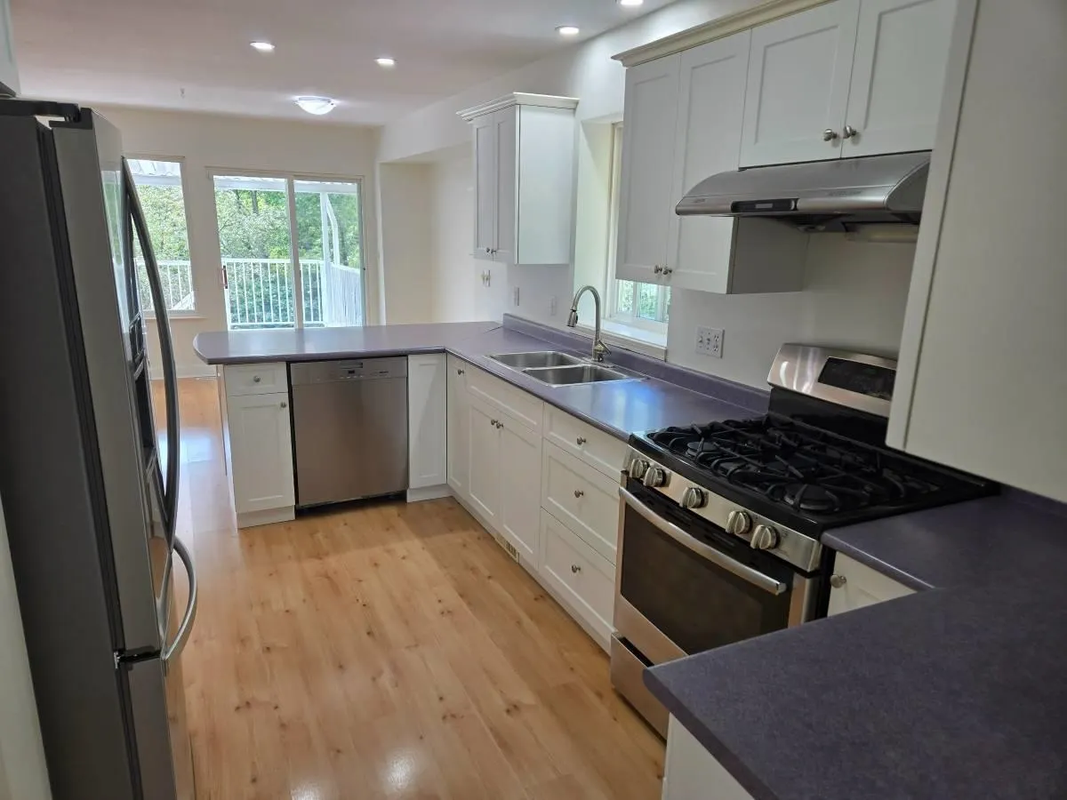 Upper 19836 Fairfield Avenue