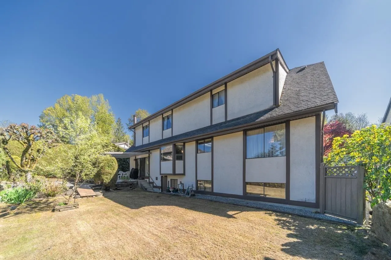 8008 Woodhurst Drive