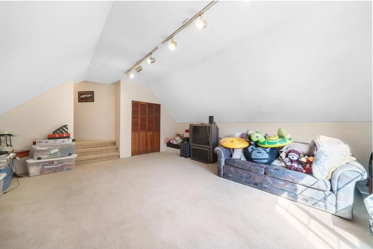 8008 Woodhurst Drive