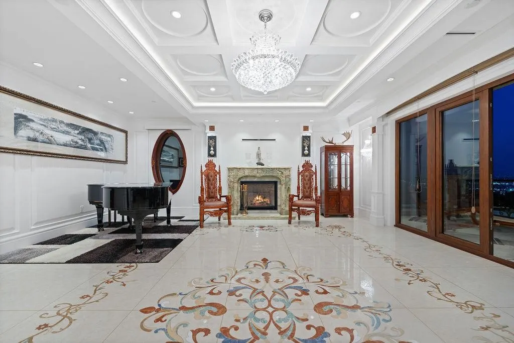 1327 Chartwell Drive