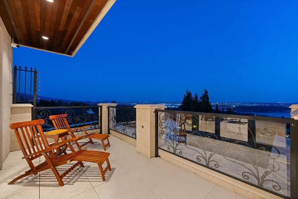 1327 Chartwell Drive