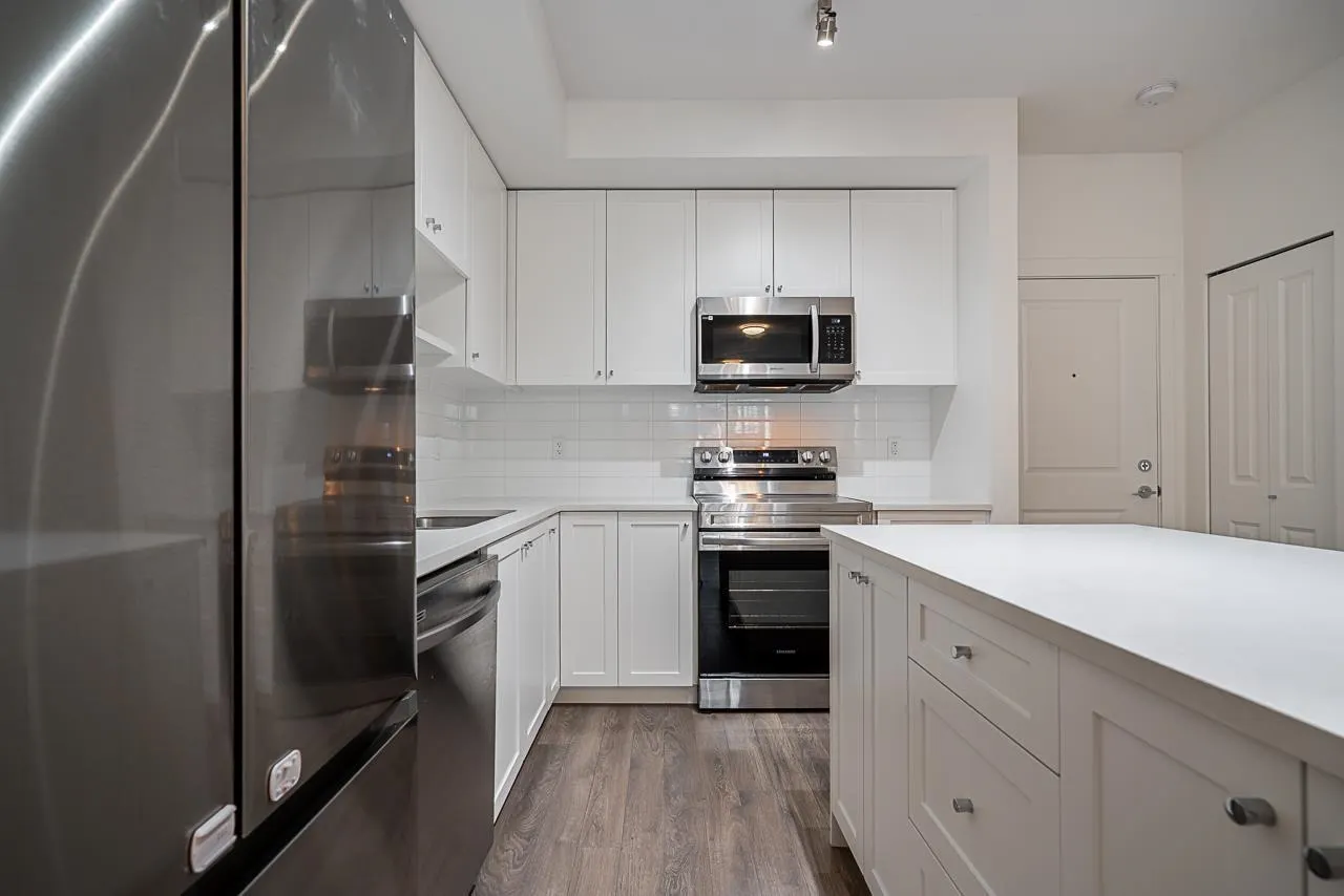210 15825 85 Avenue