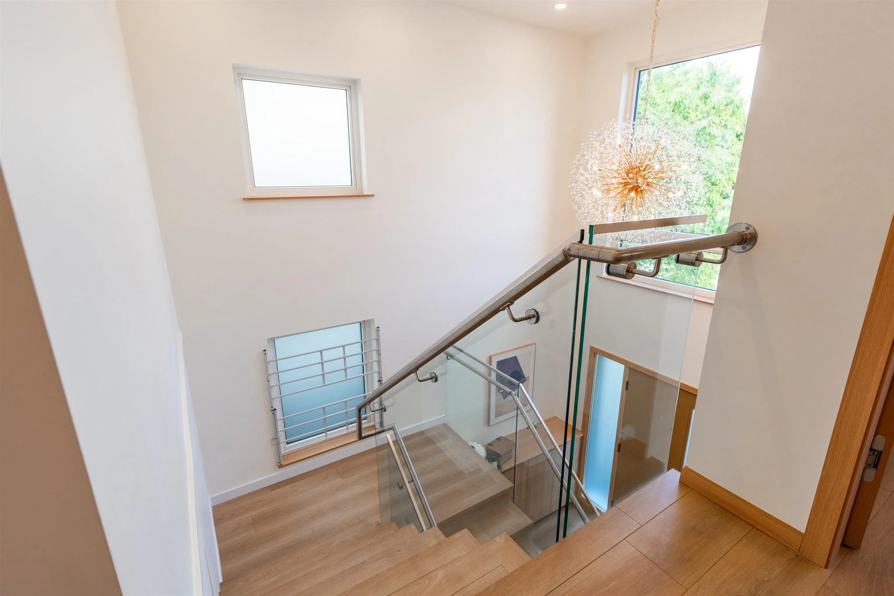 7 N Howard Avenue