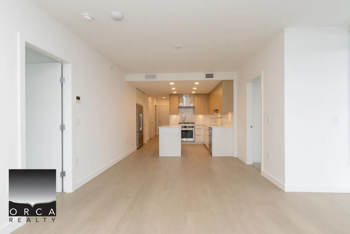 1607 7683 Park Crescent