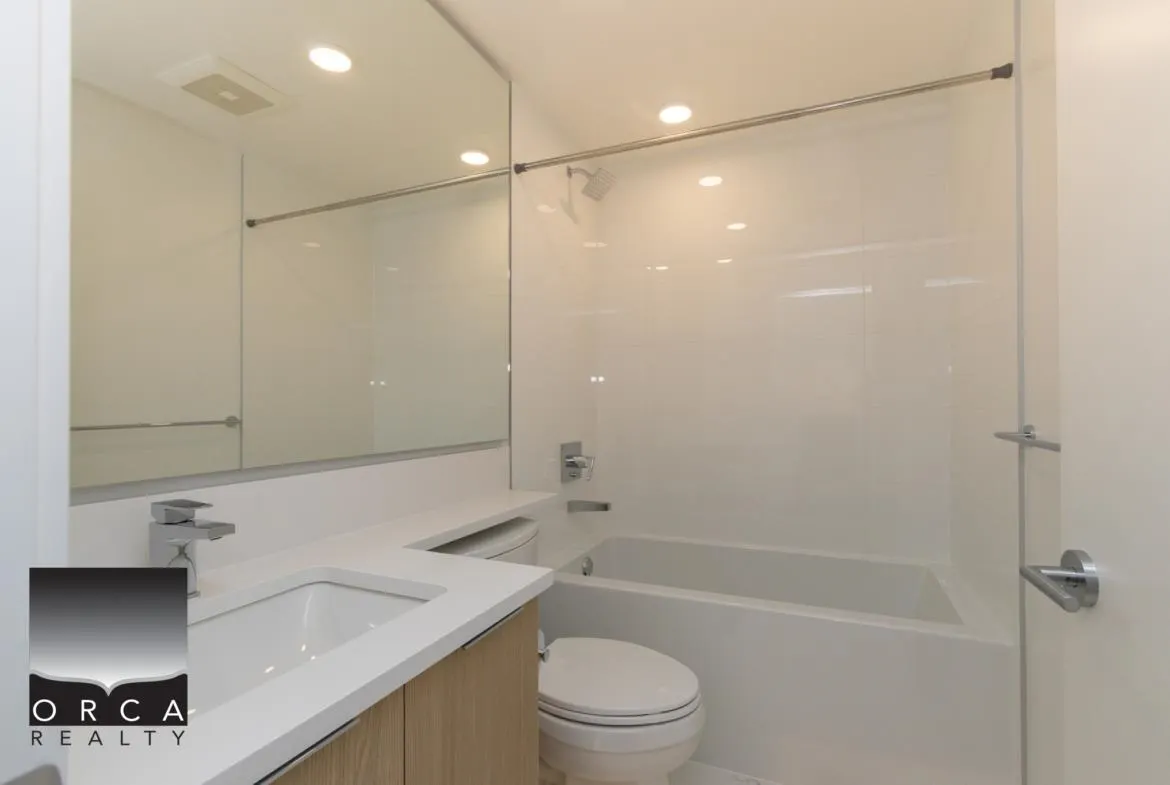 1607 7683 Park Crescent