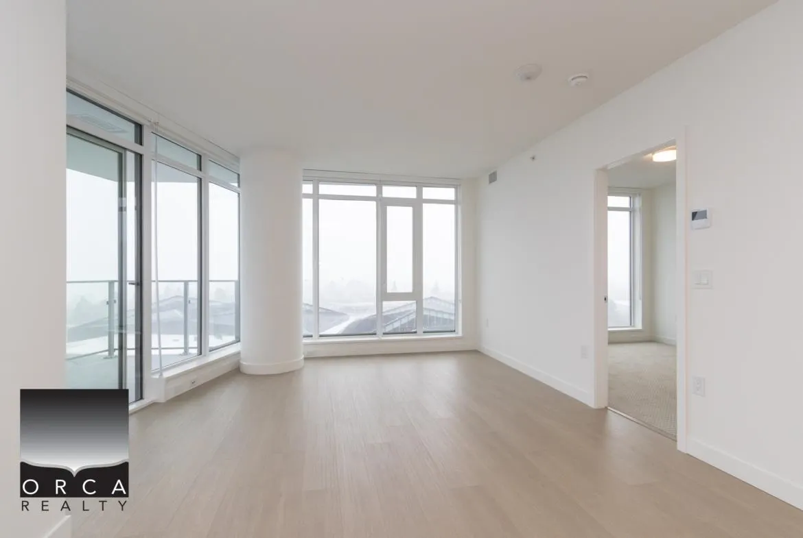 1607 7683 Park Crescent