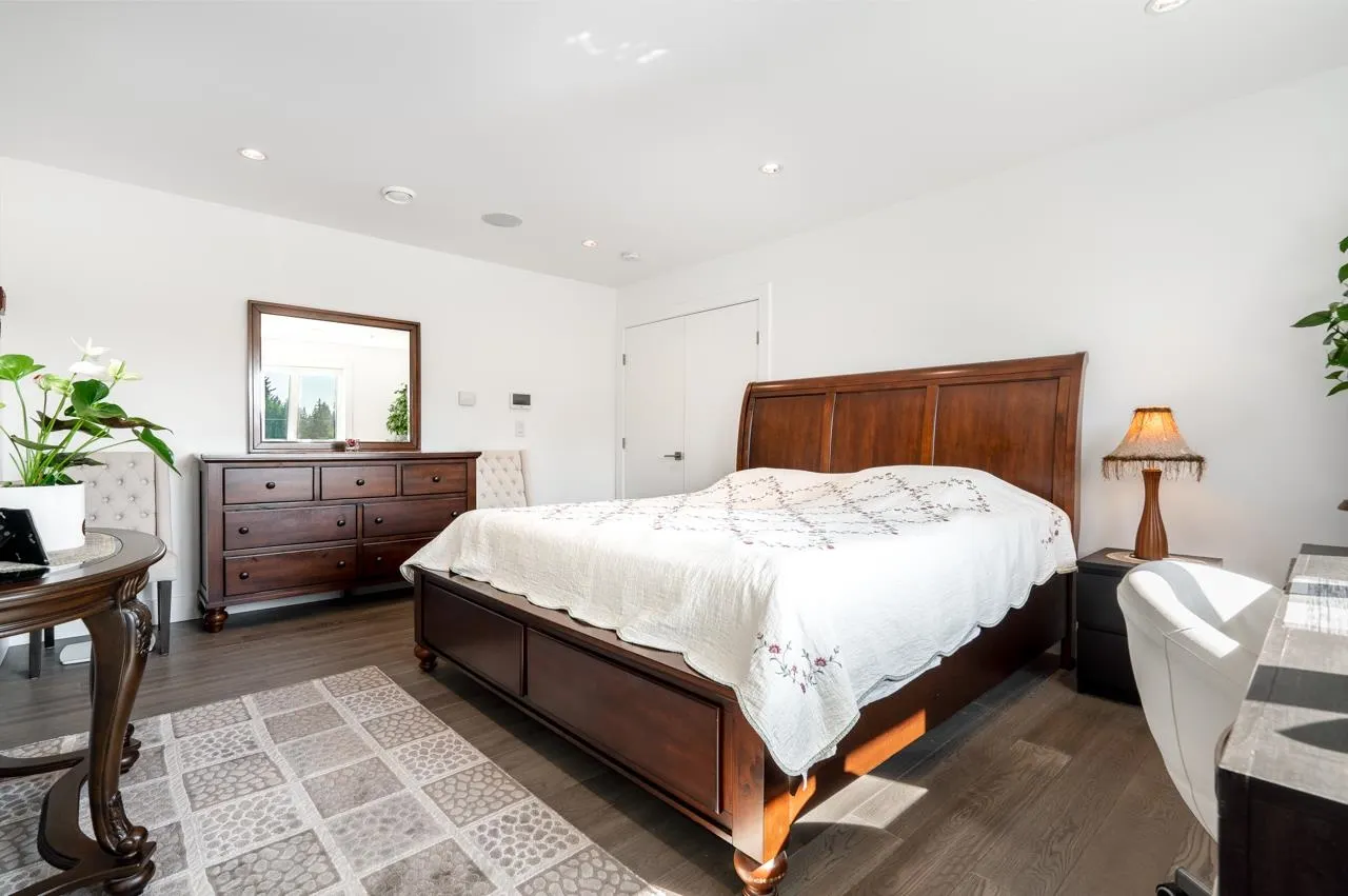 4399 Highland Boulevard