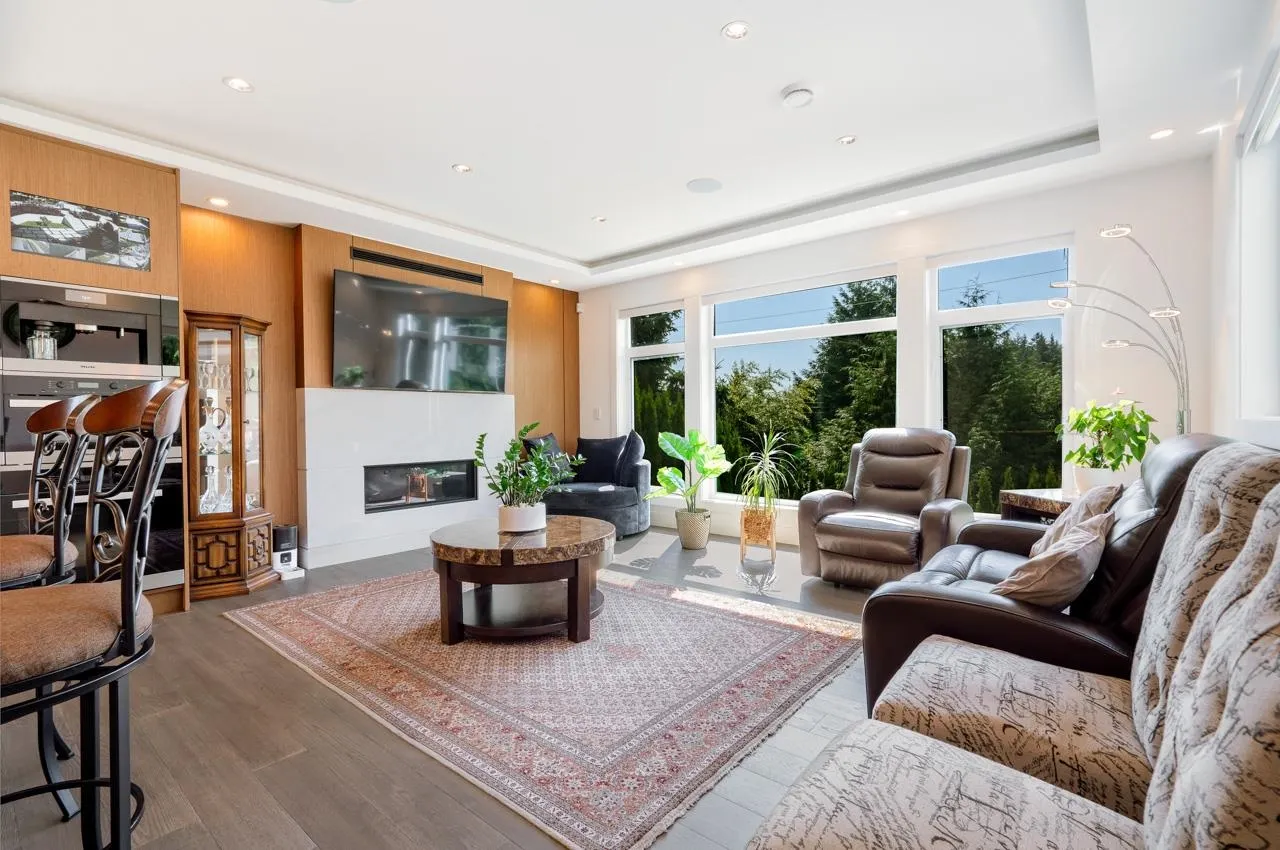 4399 Highland Boulevard