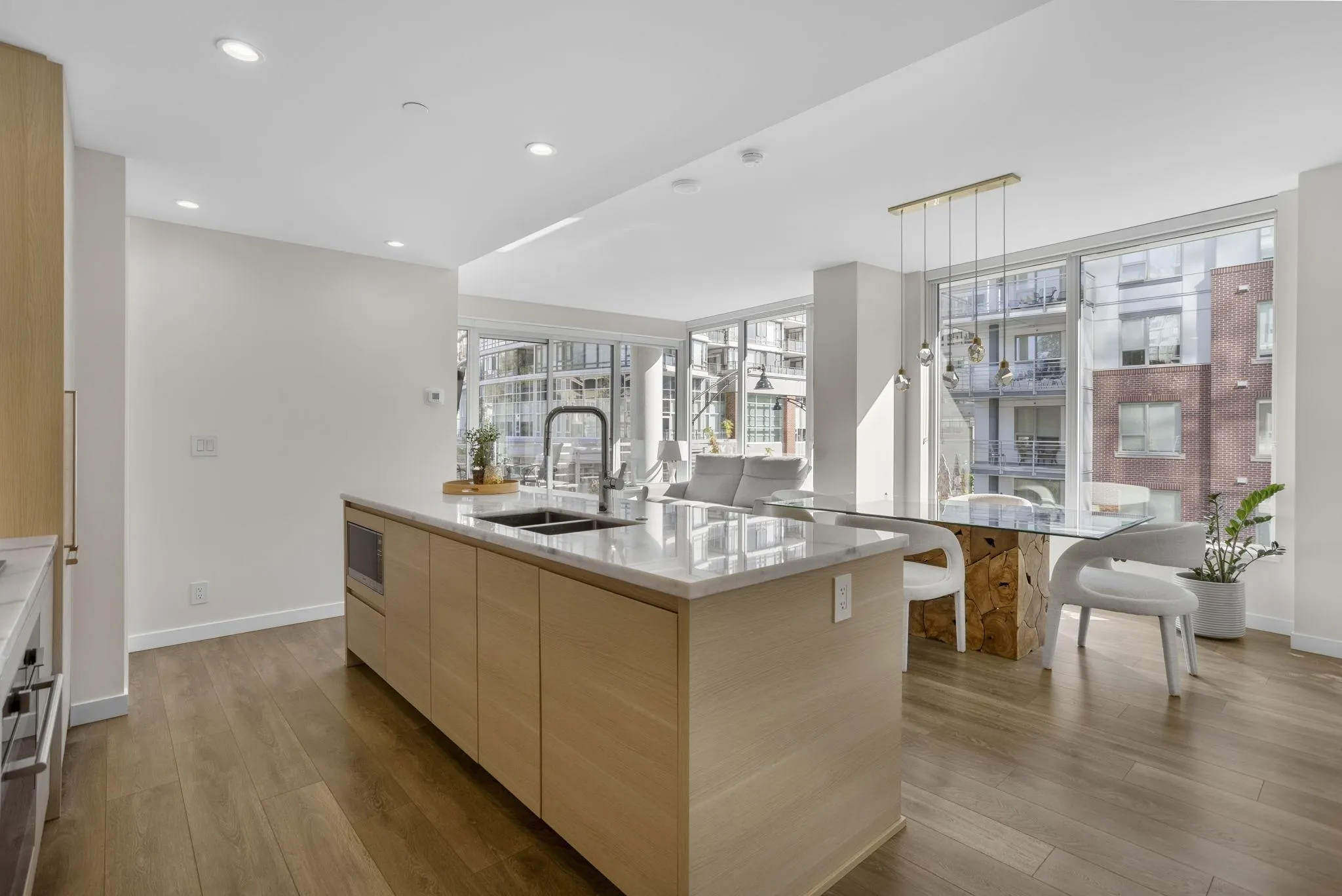 302 305 Morrissey Road