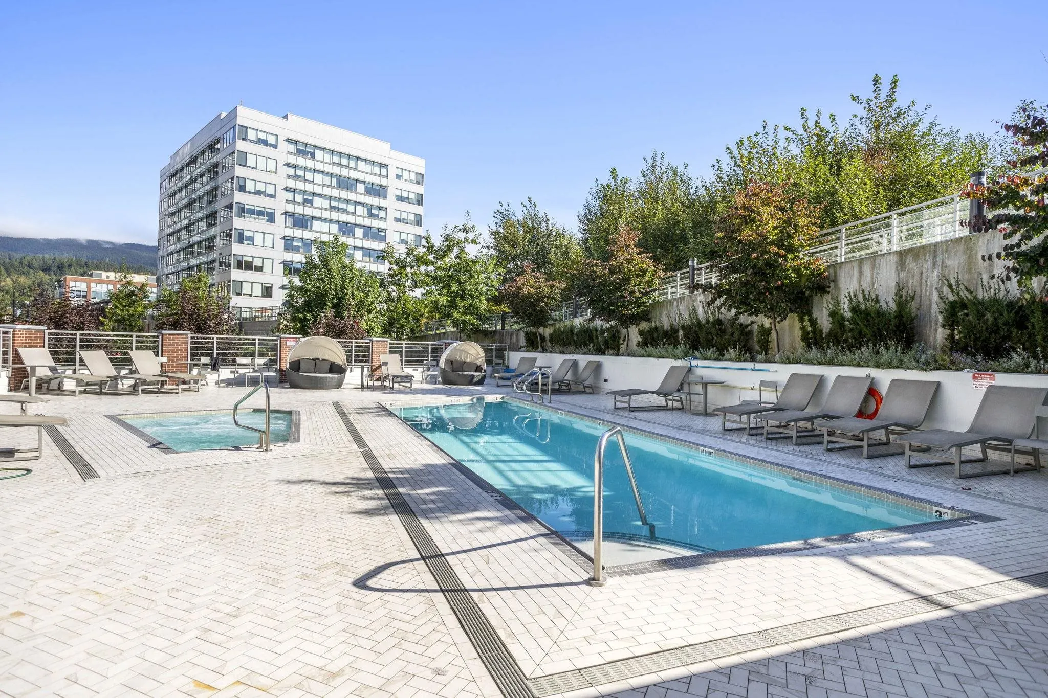 302 305 Morrissey Road