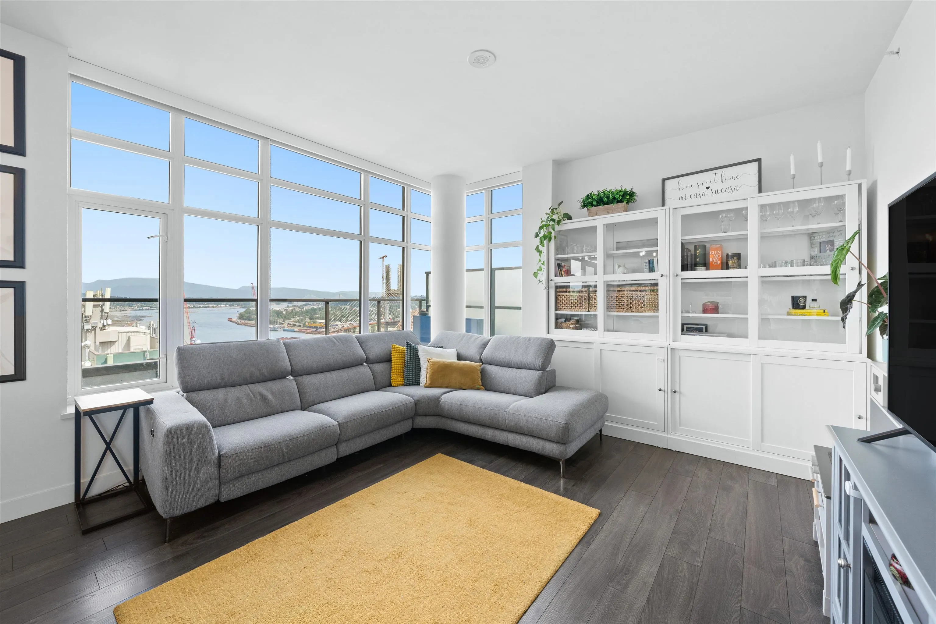 1801 188 Agnes Street