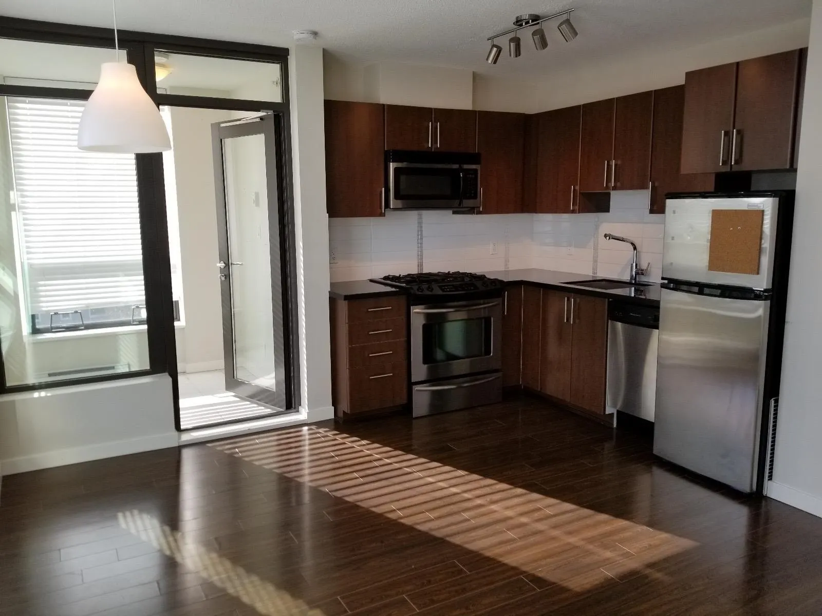 701 1068 W Broadway Way