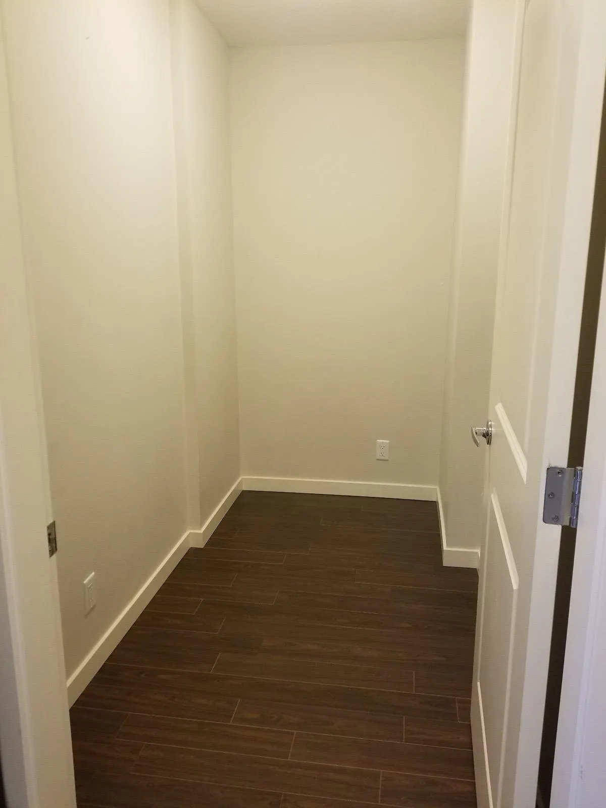 701 1068 W Broadway Way