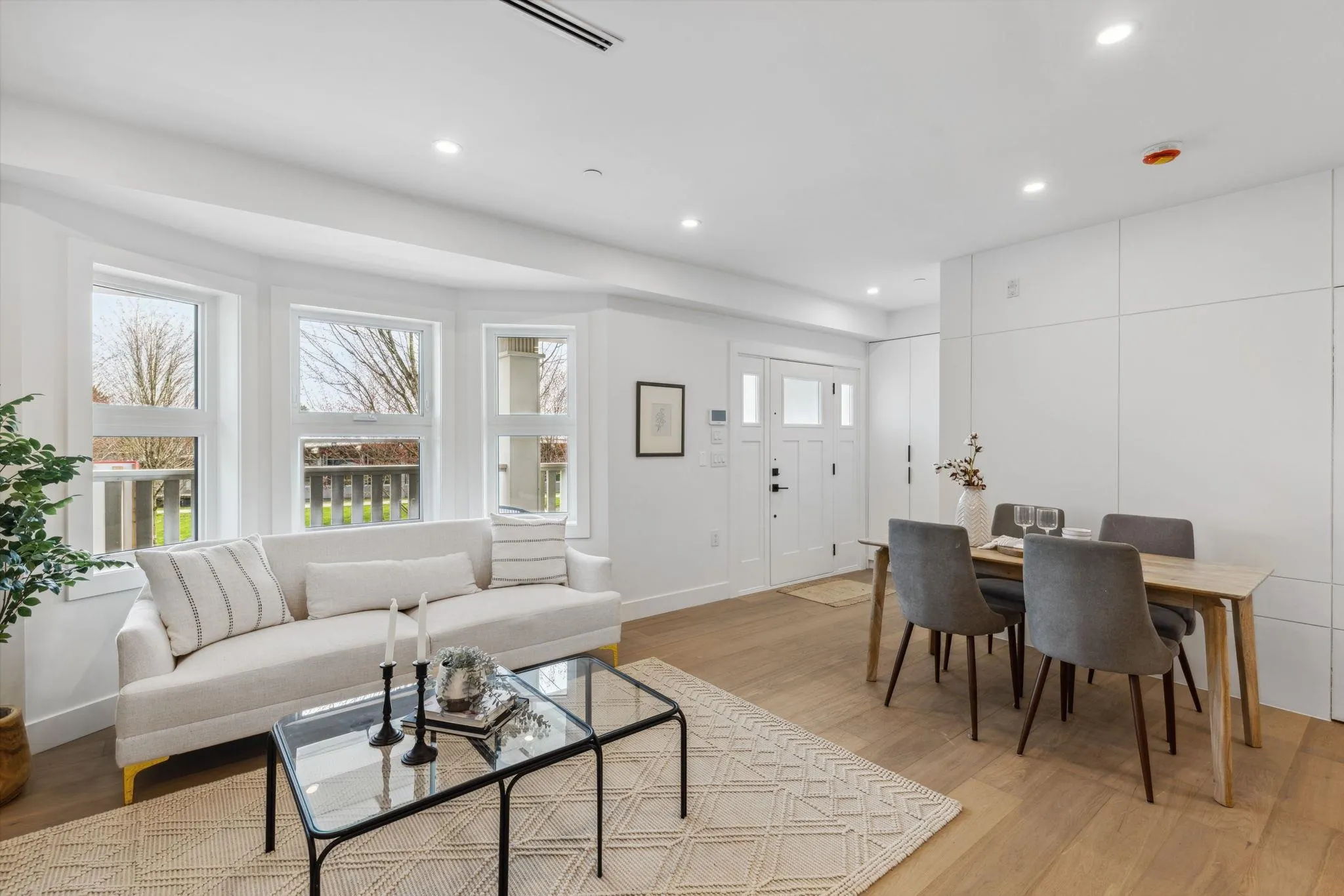 3381 Victoria Drive