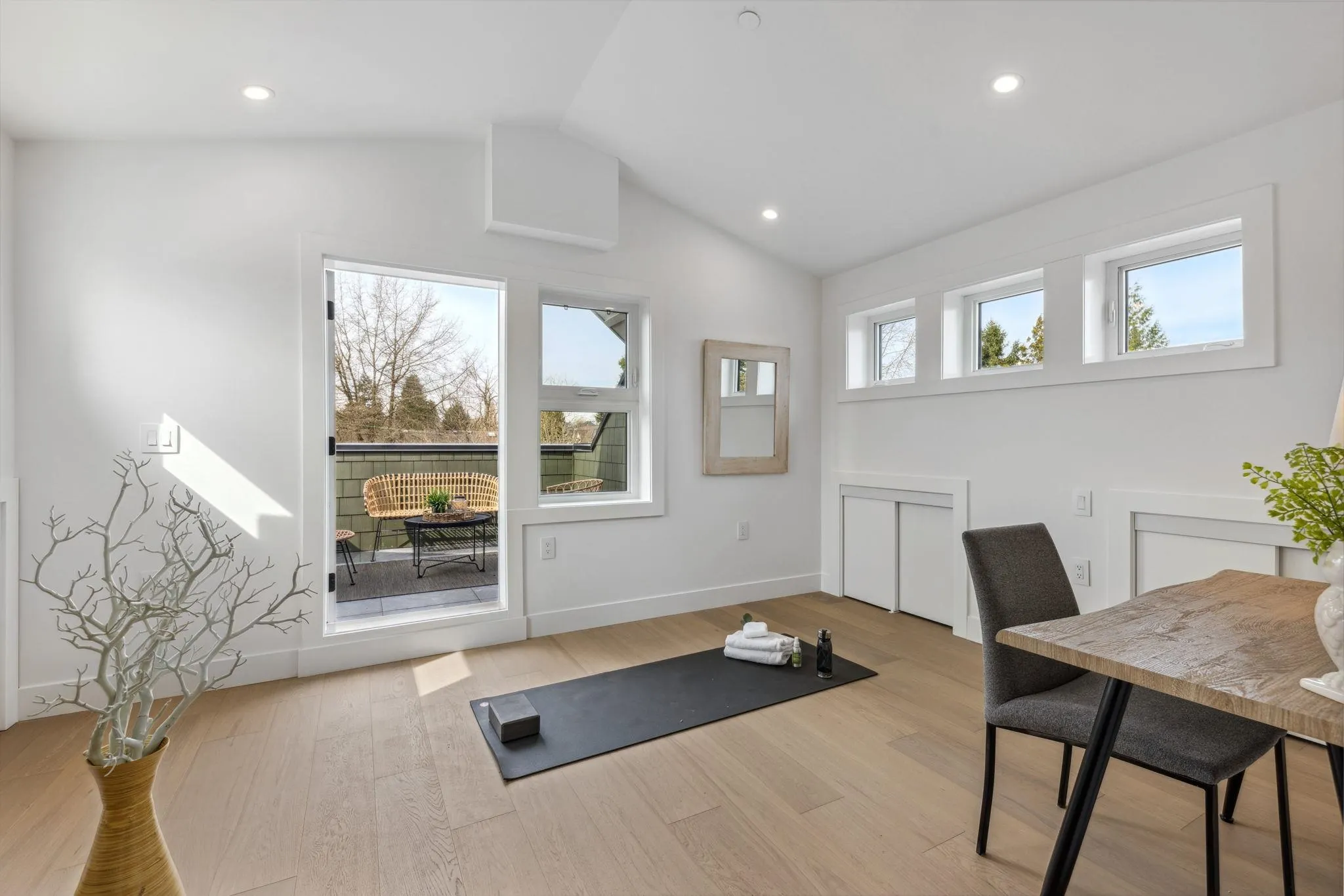3381 Victoria Drive