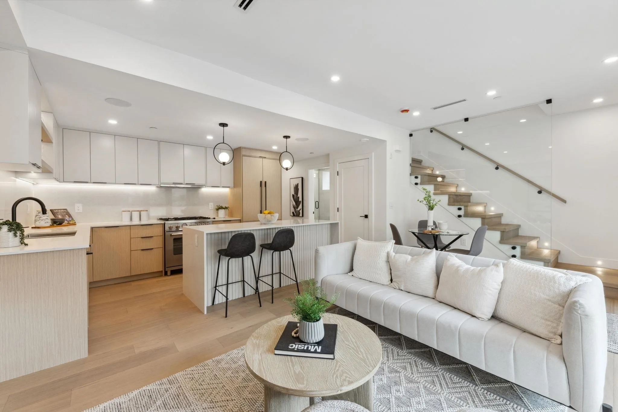 3383 Victoria Drive