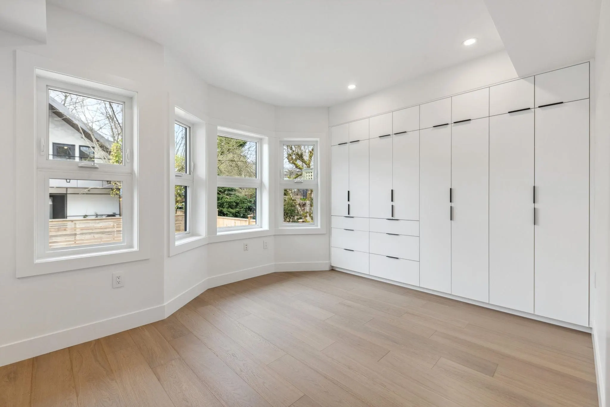 3383 Victoria Drive