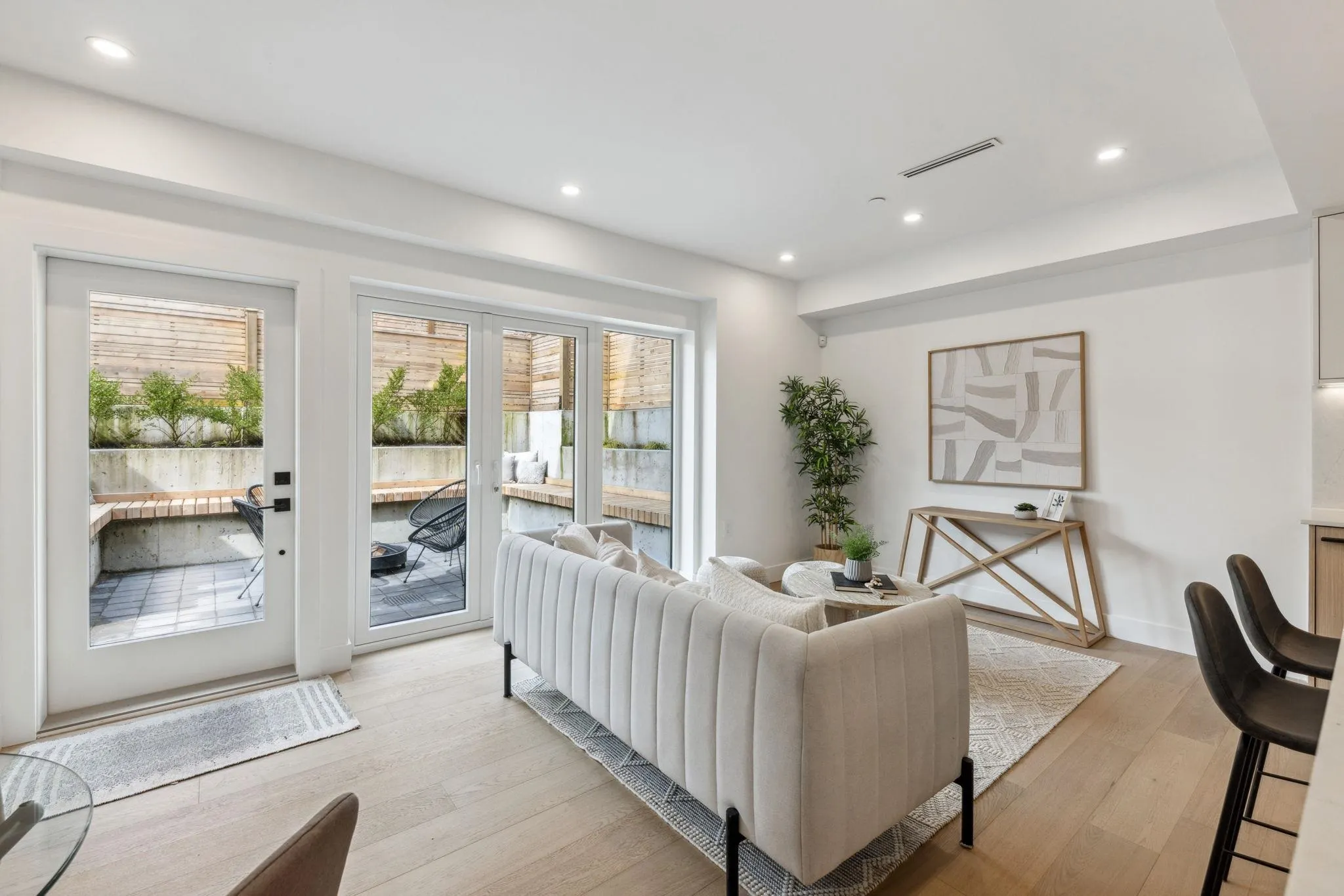3383 Victoria Drive