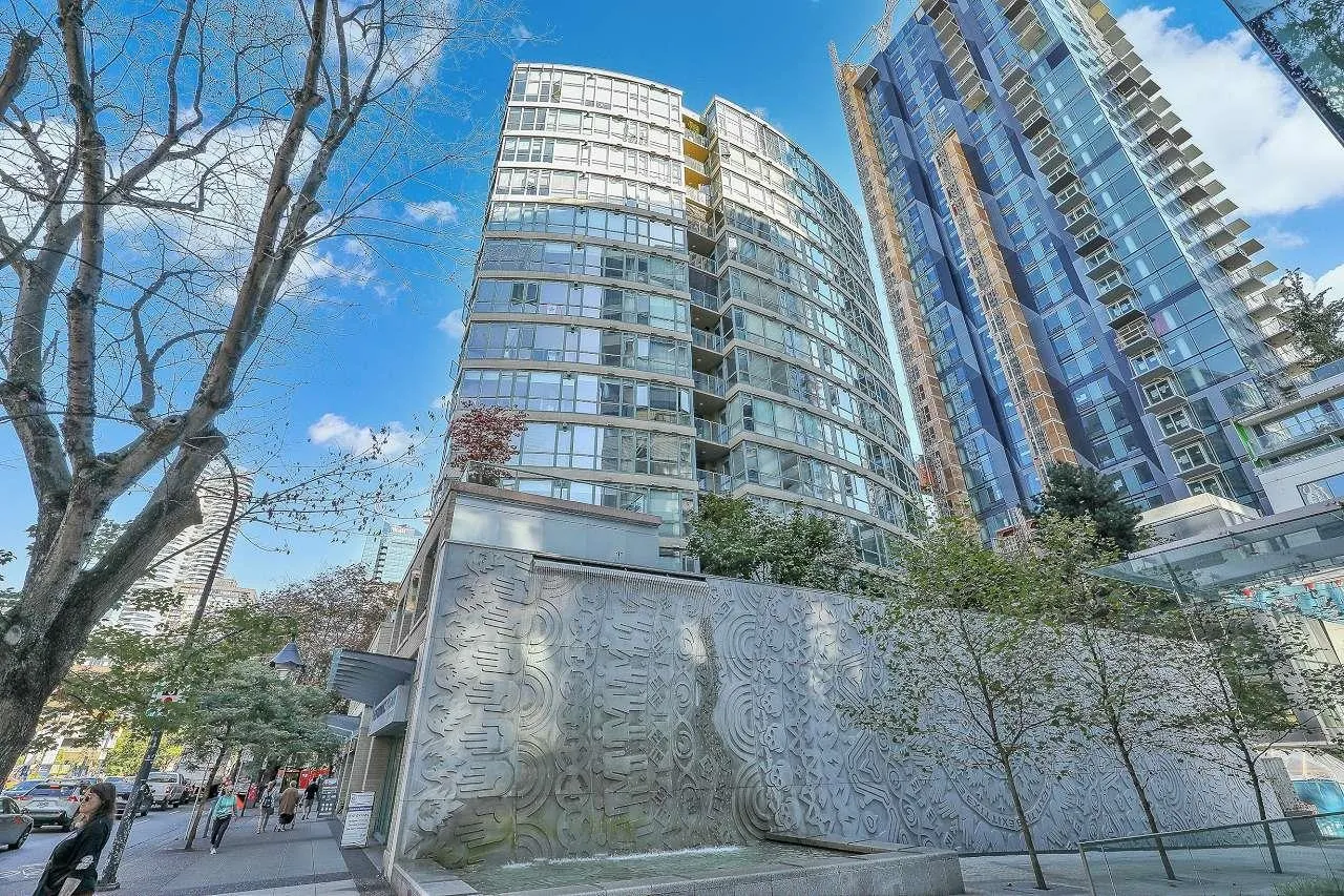 602 1238 Burrard Street