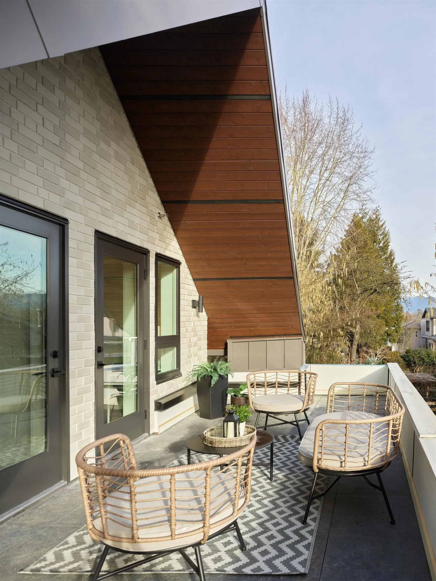 3387 Victoria Drive