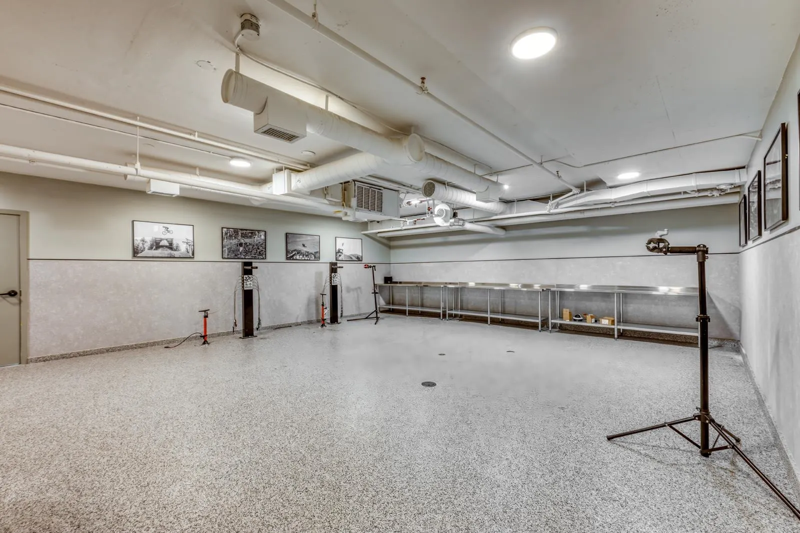 2806 4168 Lougheed Highway