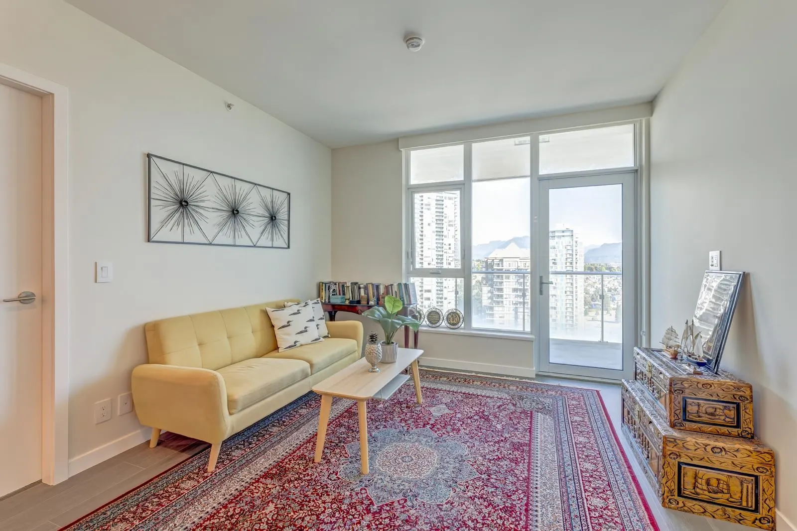 2806 4168 Lougheed Highway